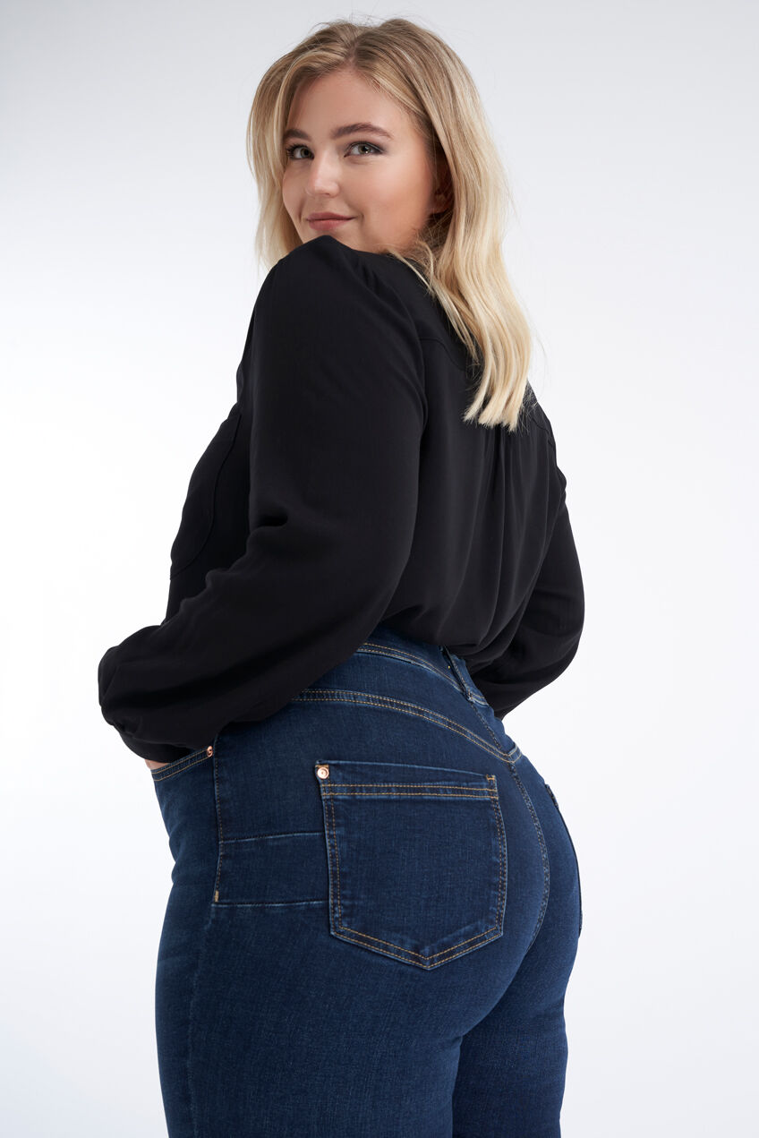 Magic Simplicity Sculpts Jeans image number 4