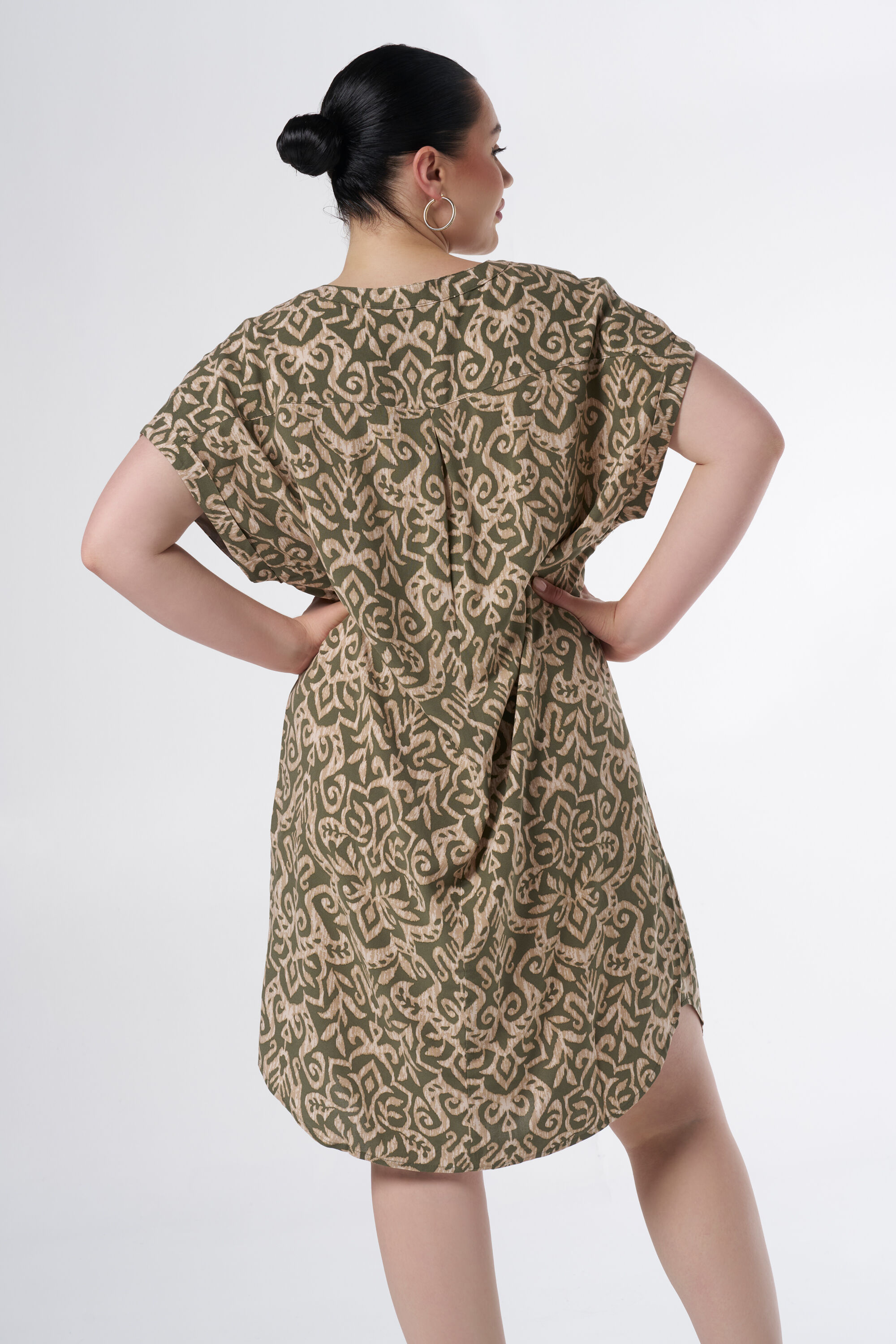 Ger&auml;umiges Print-Kleid image number 3