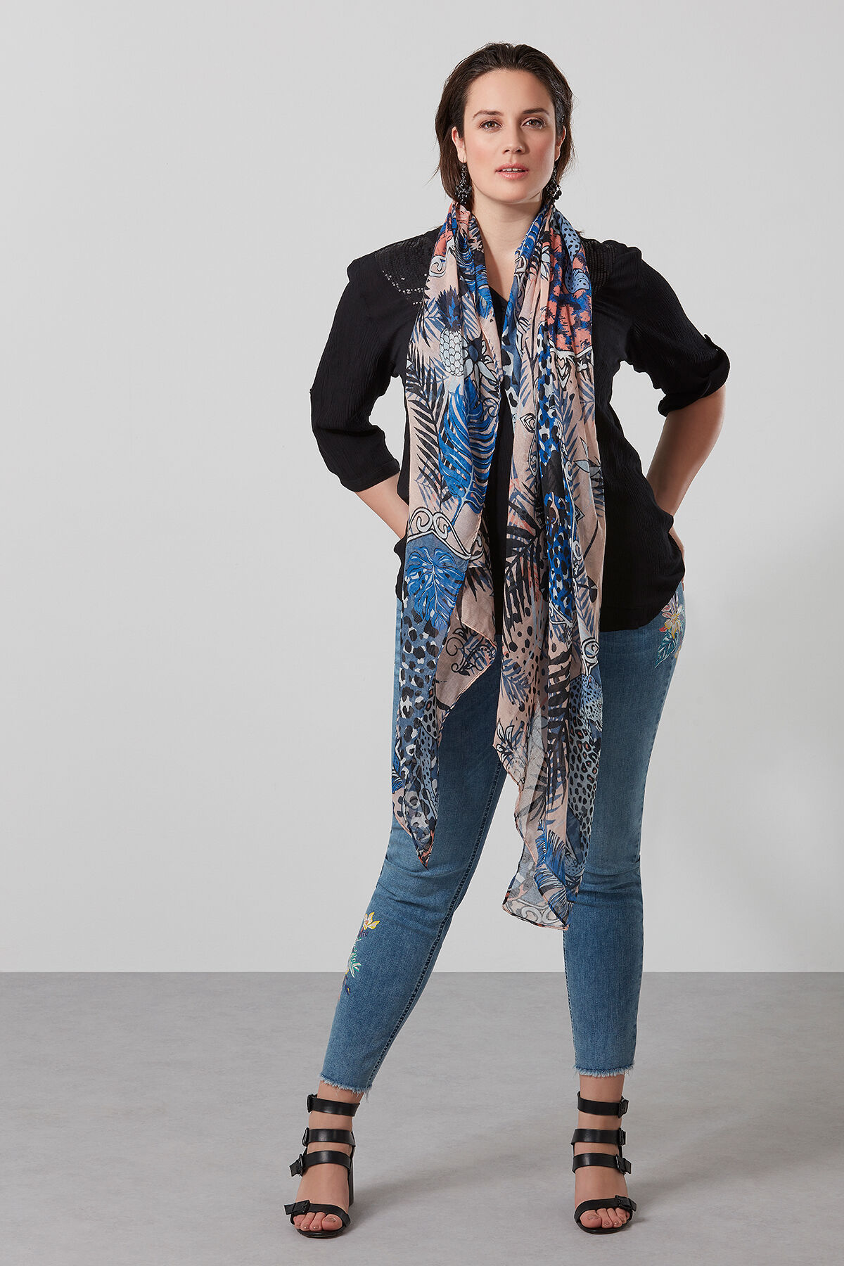 Schaltuch mit Animal-Print image number 0