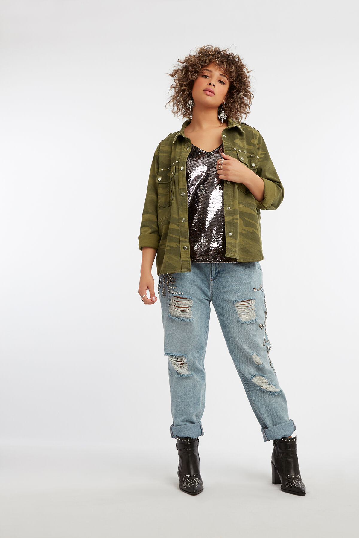 Boyfriend-Jeans mit Strass image number 4