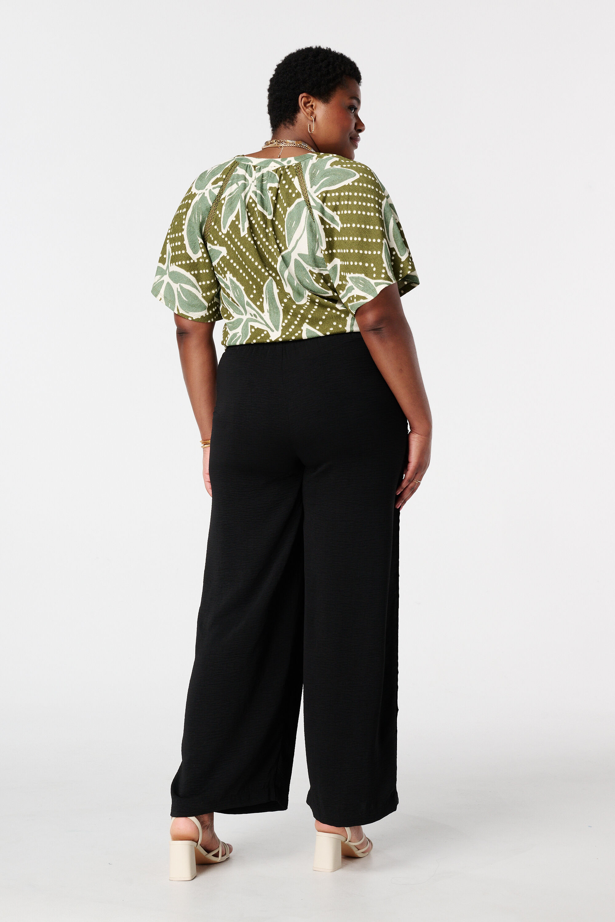 Straight Leg Hose mit Zierdetail image number 3