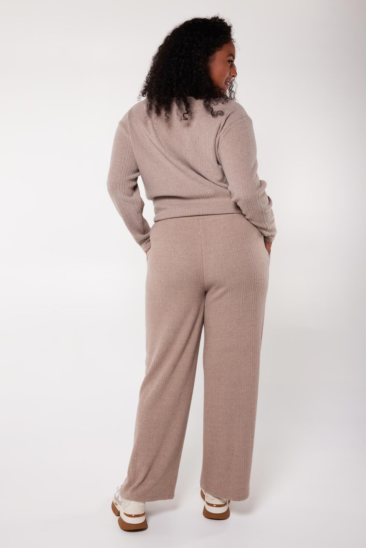 Weiche Hose mit weitem Bein  image number 3