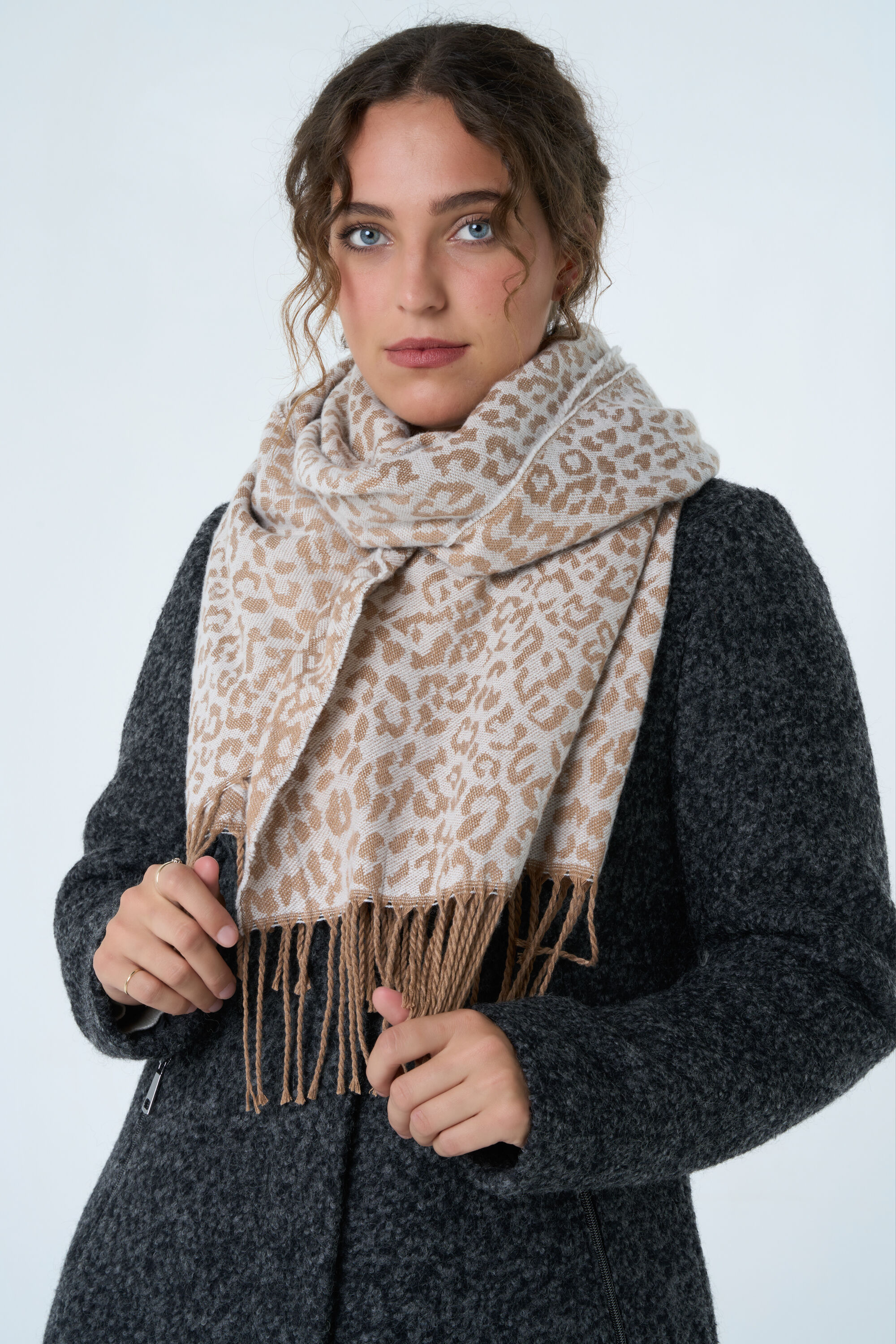 Schal mit Animal-Print image number 3