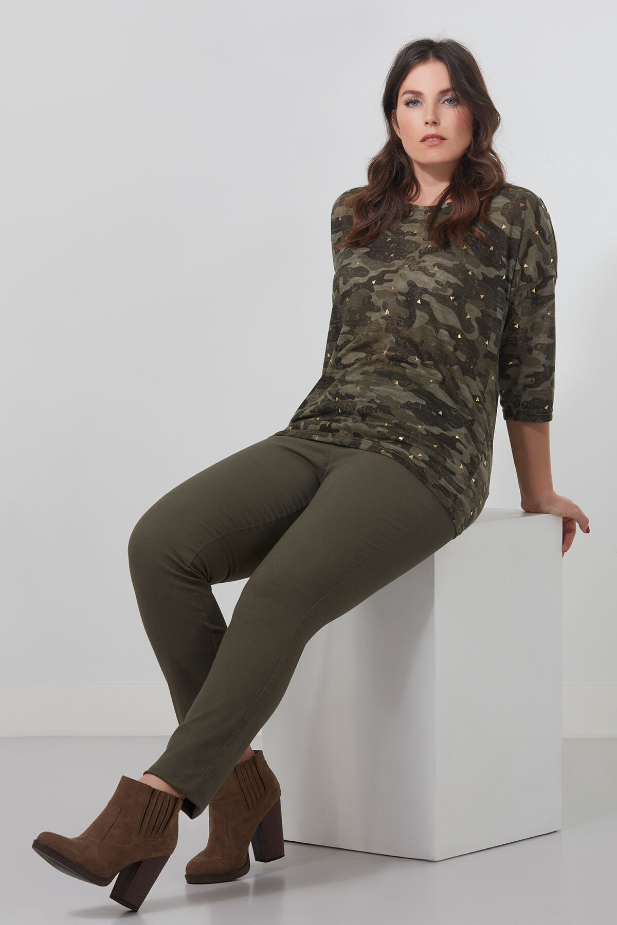 Oberteil mit Camouflage-Muster image number 3