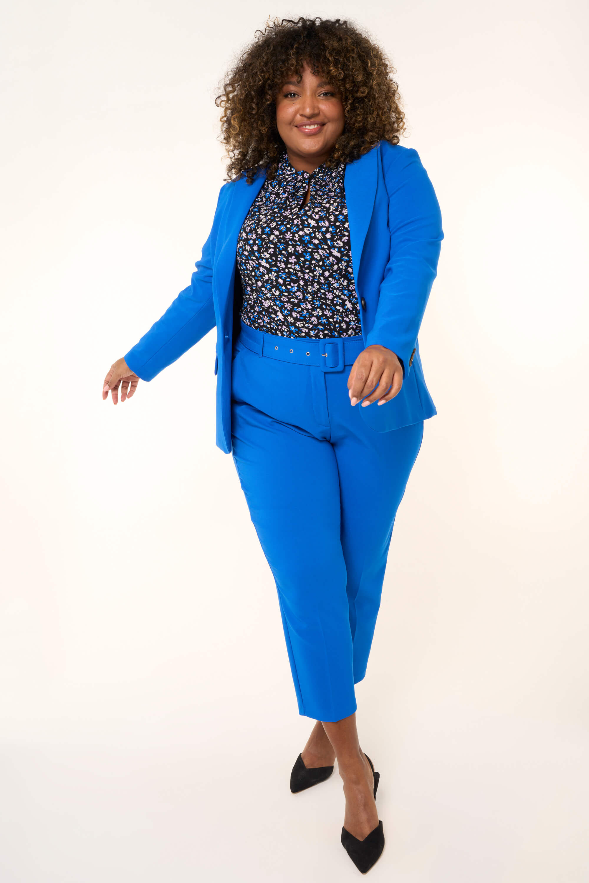 Hose mit G&uuml;rtel  image number 7