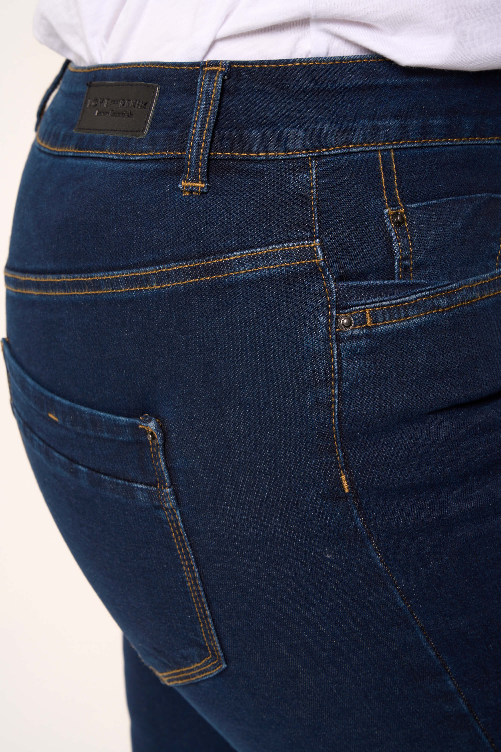 Loose-Leg-Jeans ROSE image number 5