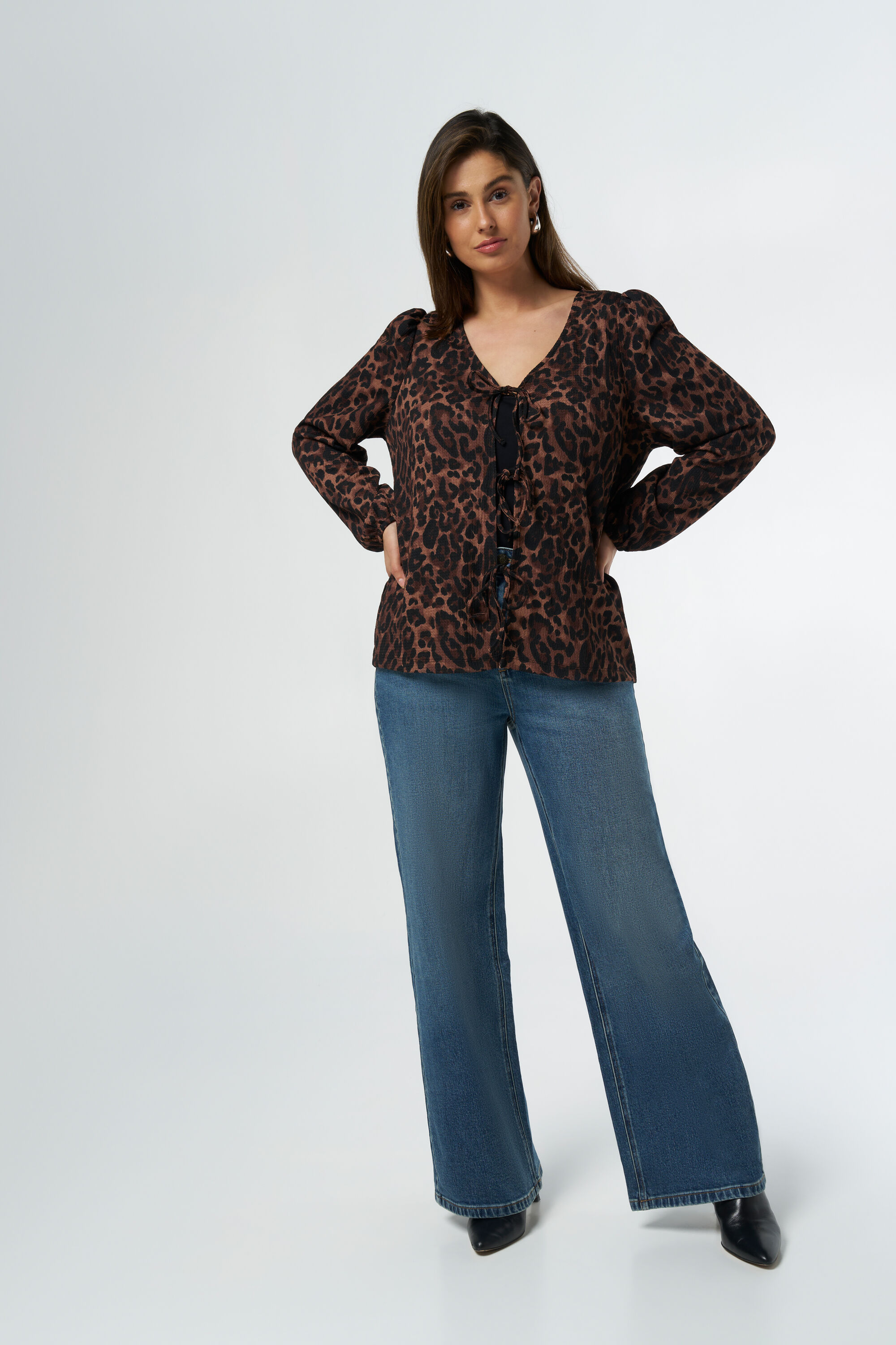 Oberteil mit Schleifendetail image number 5