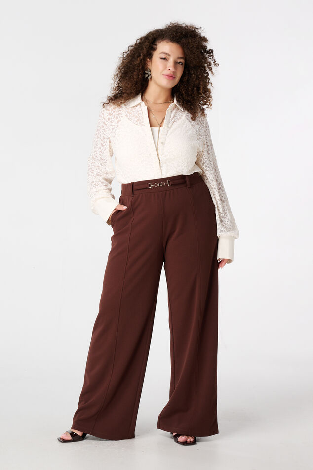 Top mit Spitze und Pailletten image number 5