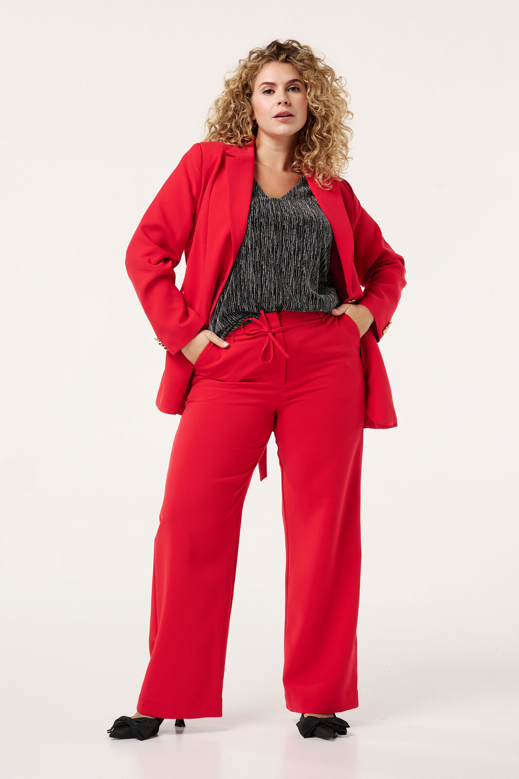 Hosen mit weit geschnittenem Bein image number 3