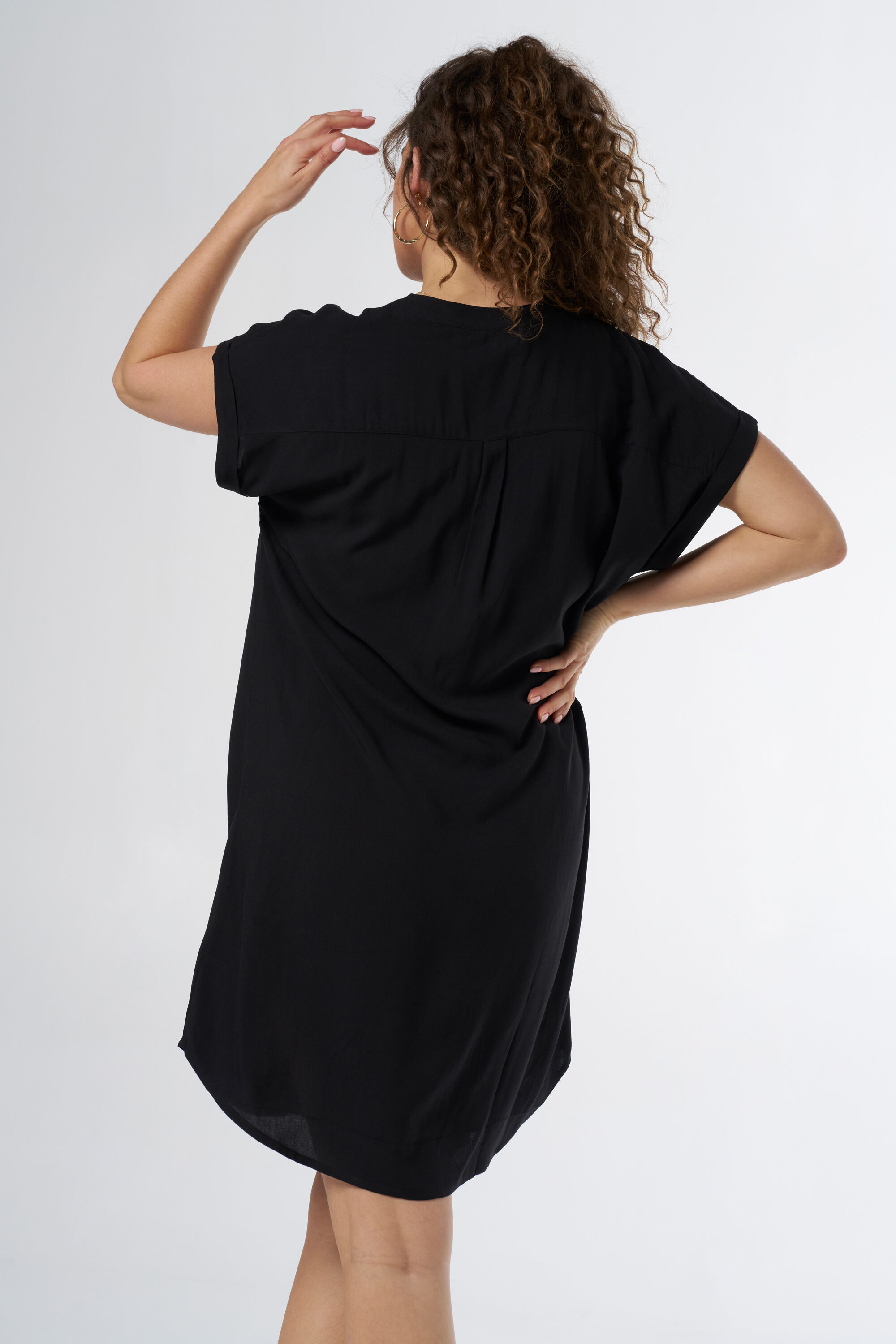 Weit ausgeschnittenes kleid clearance