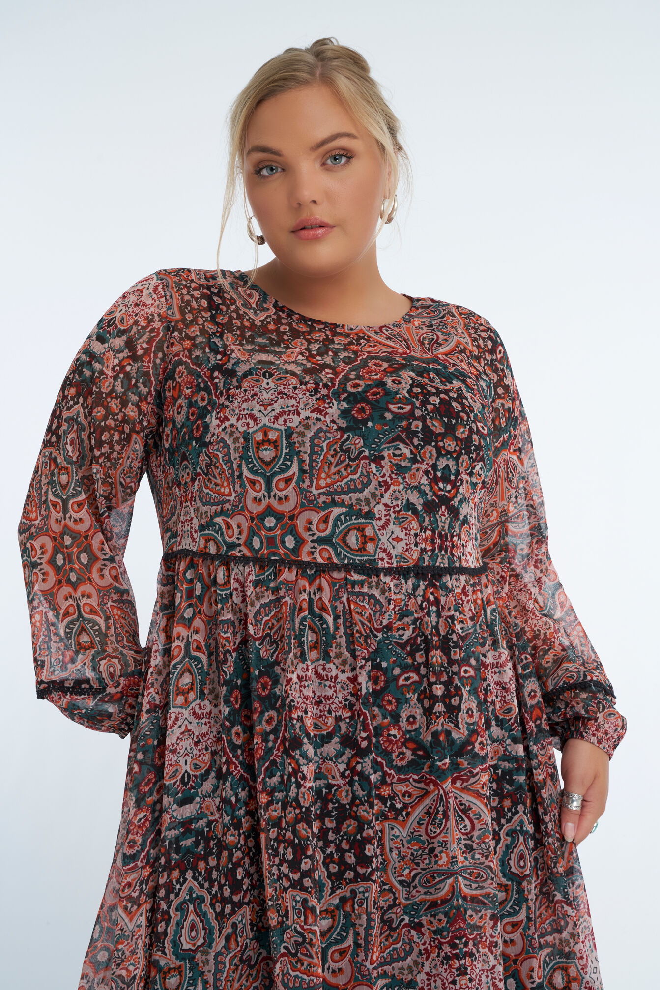 Langes weites Kleid mit Print image number 5