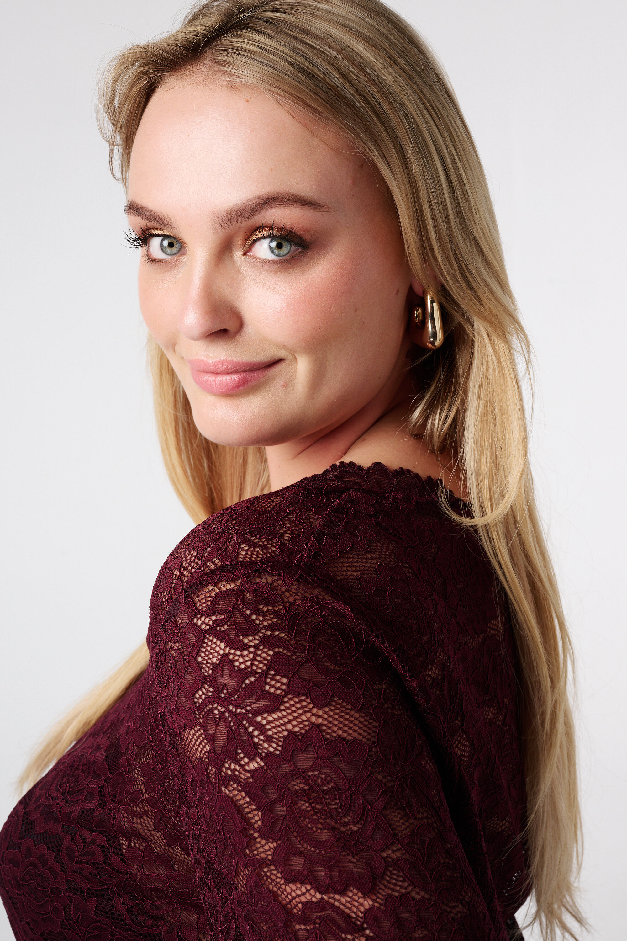 Lace top with long sleeves image number 4