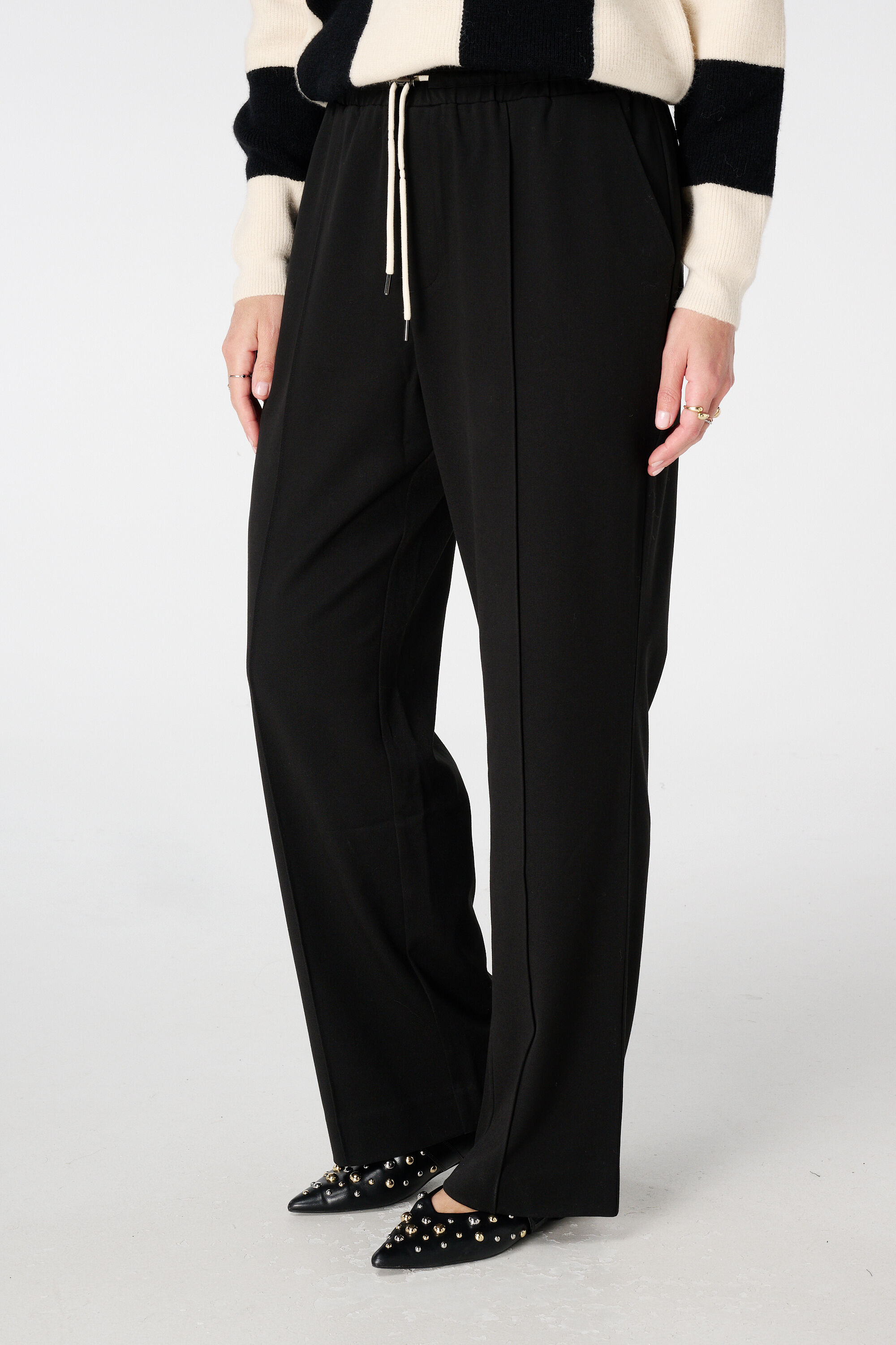 Gerade geschnittene Hose mit Tunnelzug image number 5