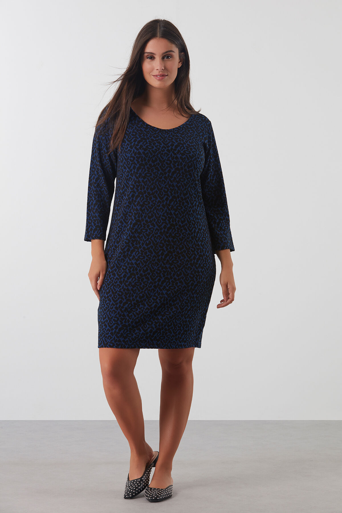 Kleid mit durchgehendem Motiv    image number 0