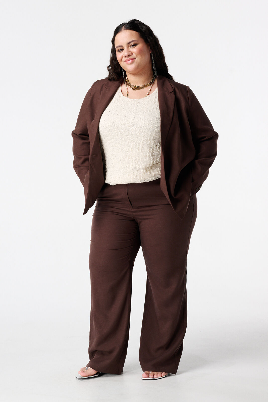 Spitzentop mit Strasssteinen image number 5