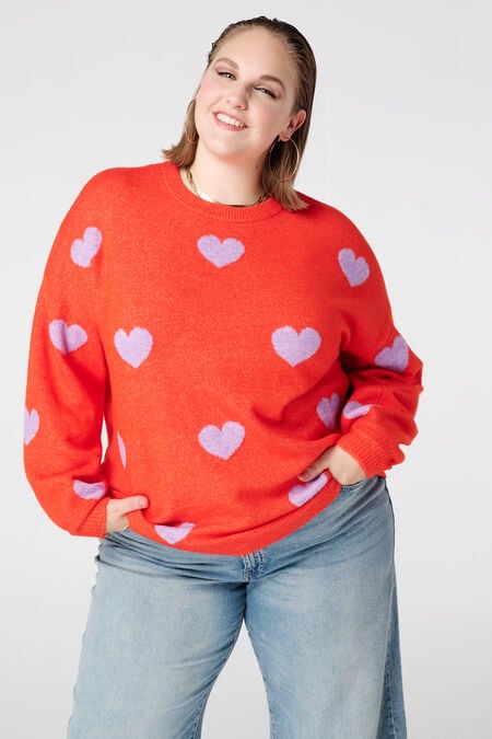 Gestrickter Pullover mit Herzmuster Gestrickter Pullover mit Herzmuster