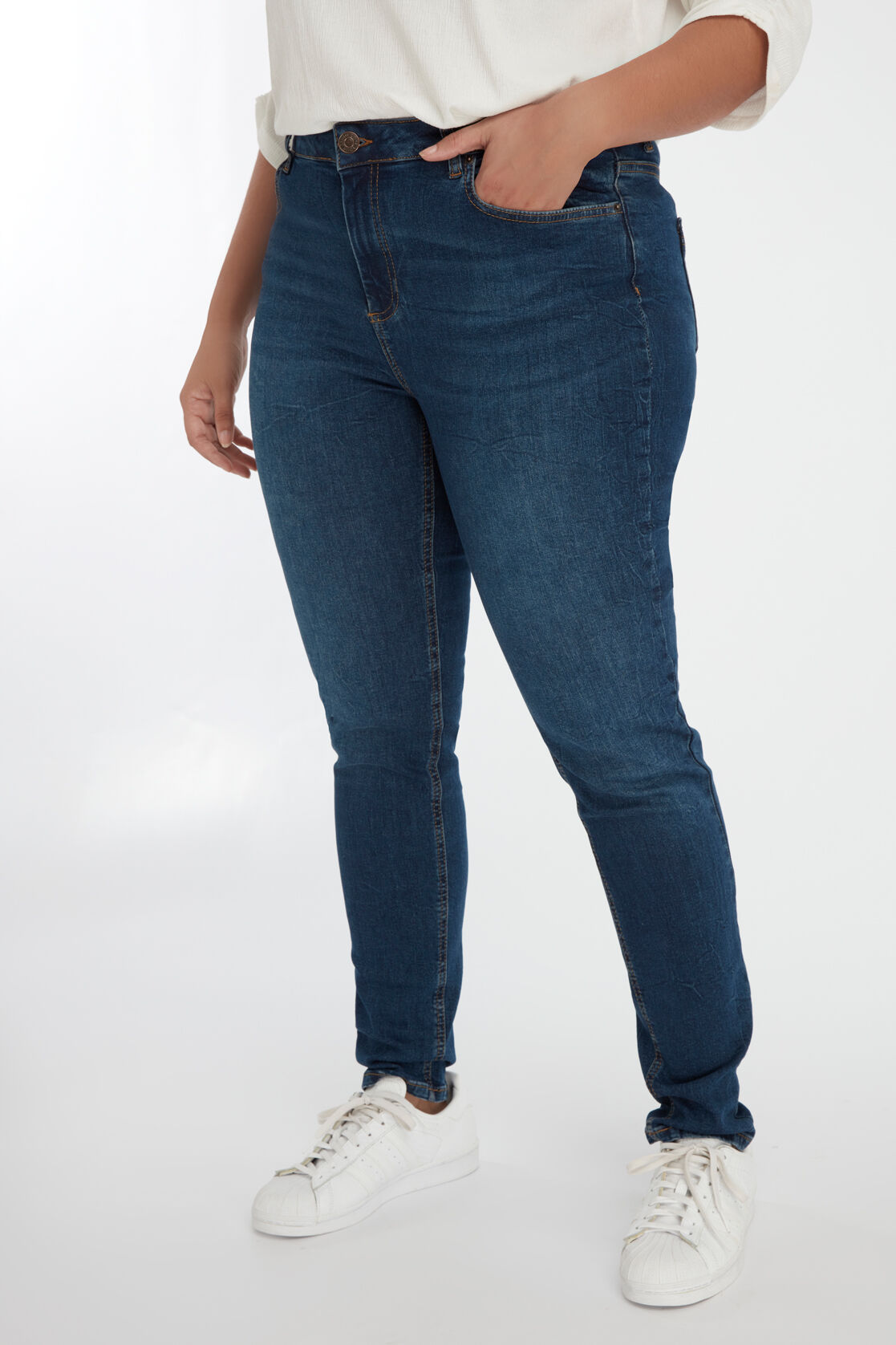 Slim-Leg Jeans IRIS  image number 6