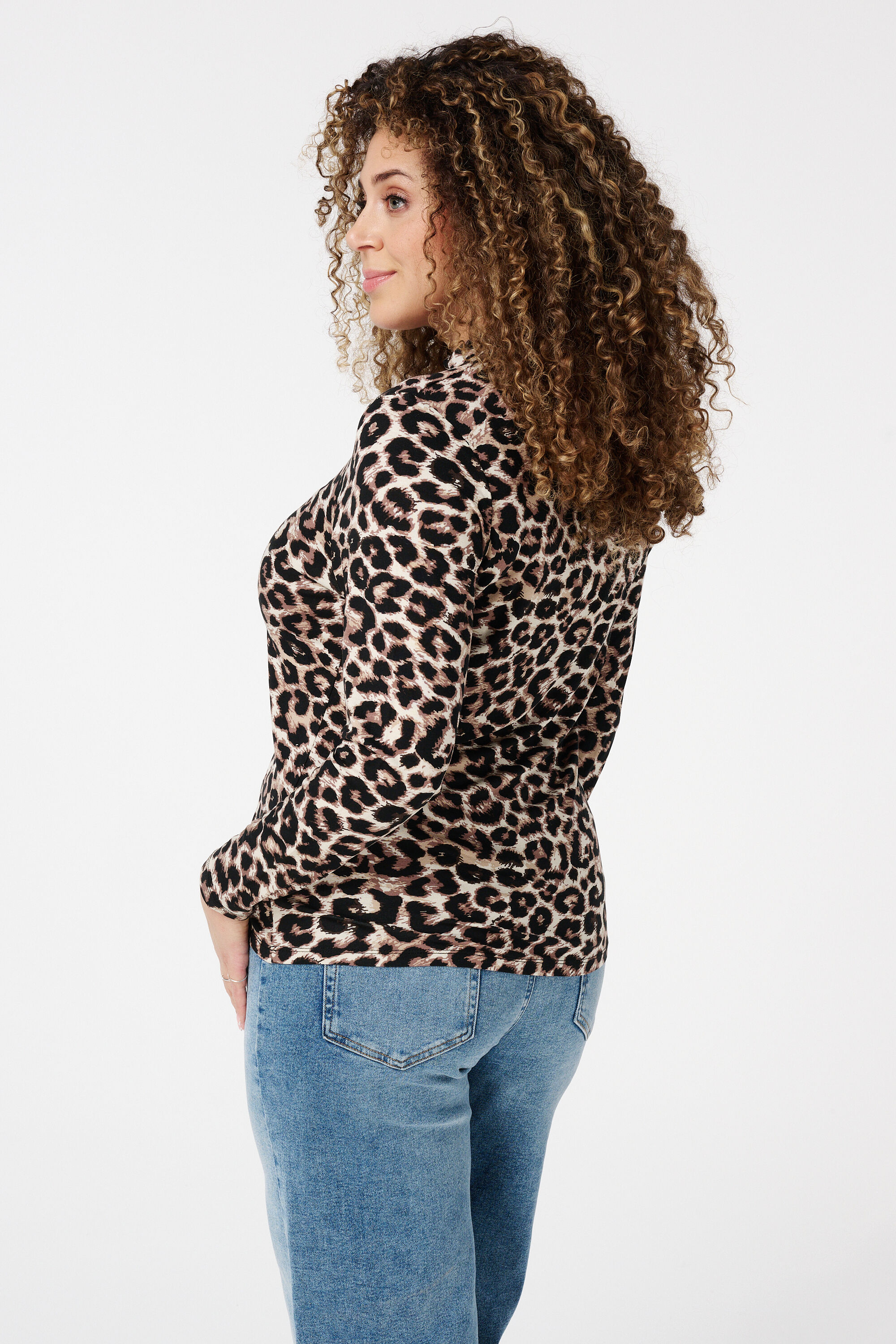 Rollkragen-Shirt mit Print  image number 3