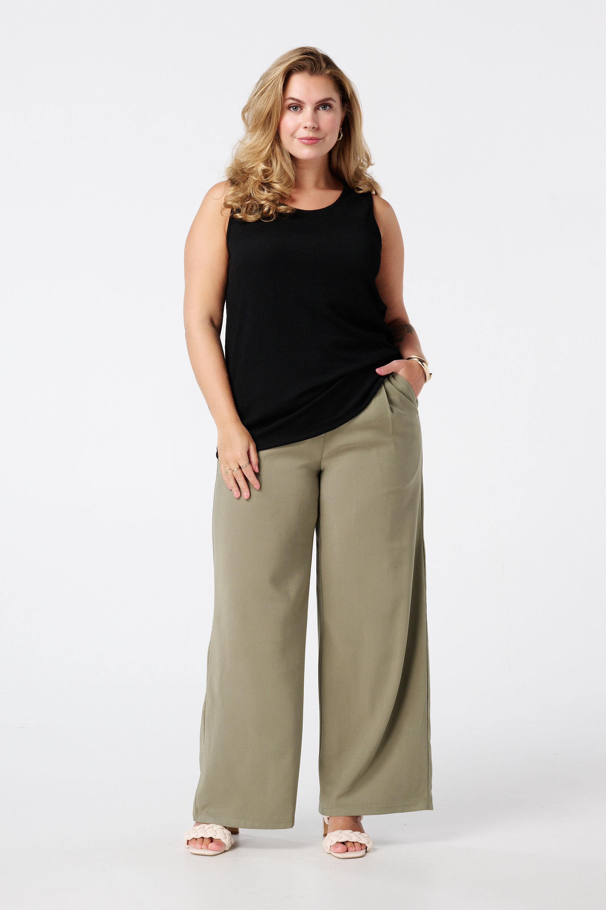 &Auml;rmelloses Top mit Rundkragen  image number 5