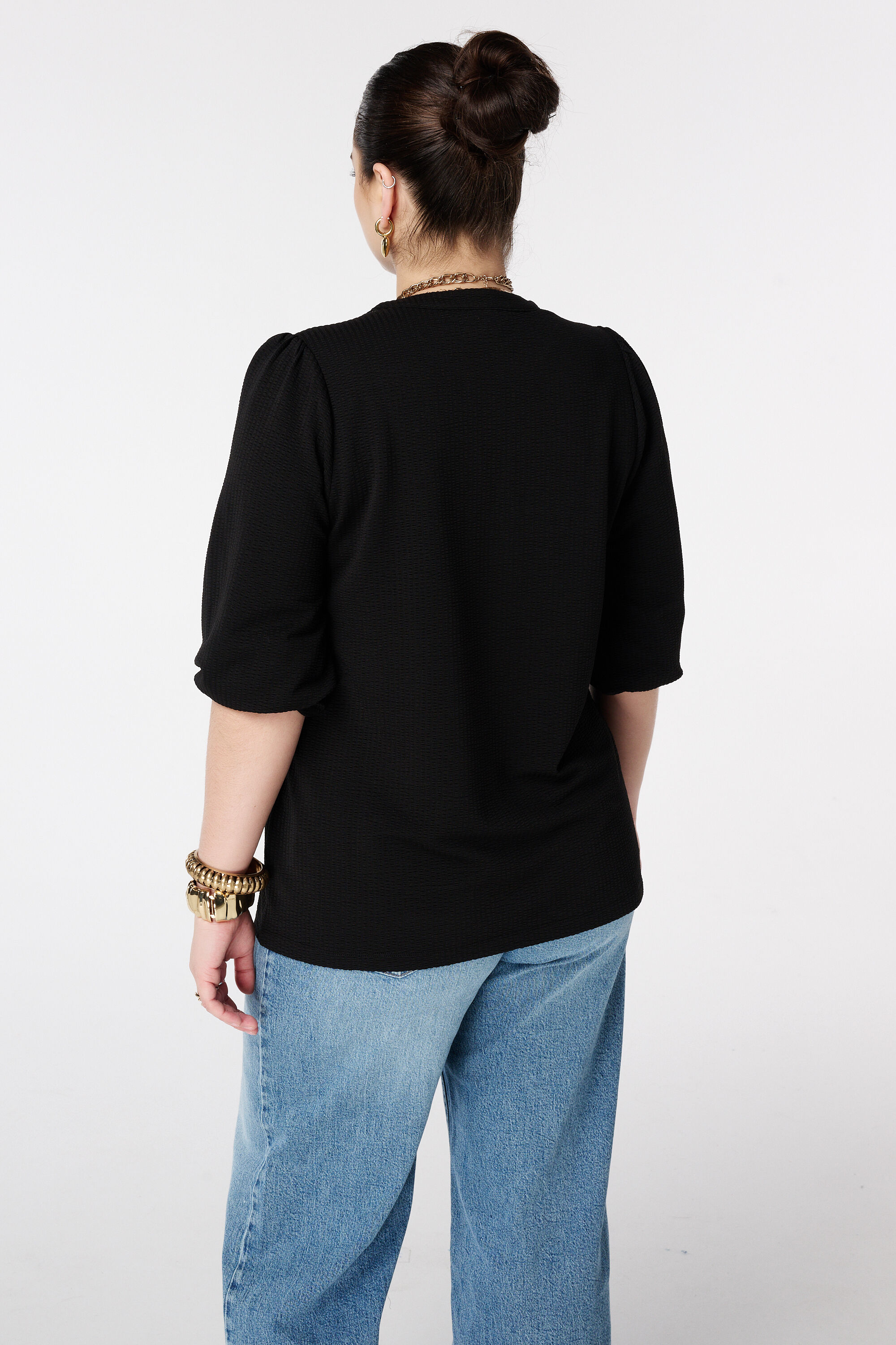 Top mit Stickerei und V-Ausschnitt image number 3