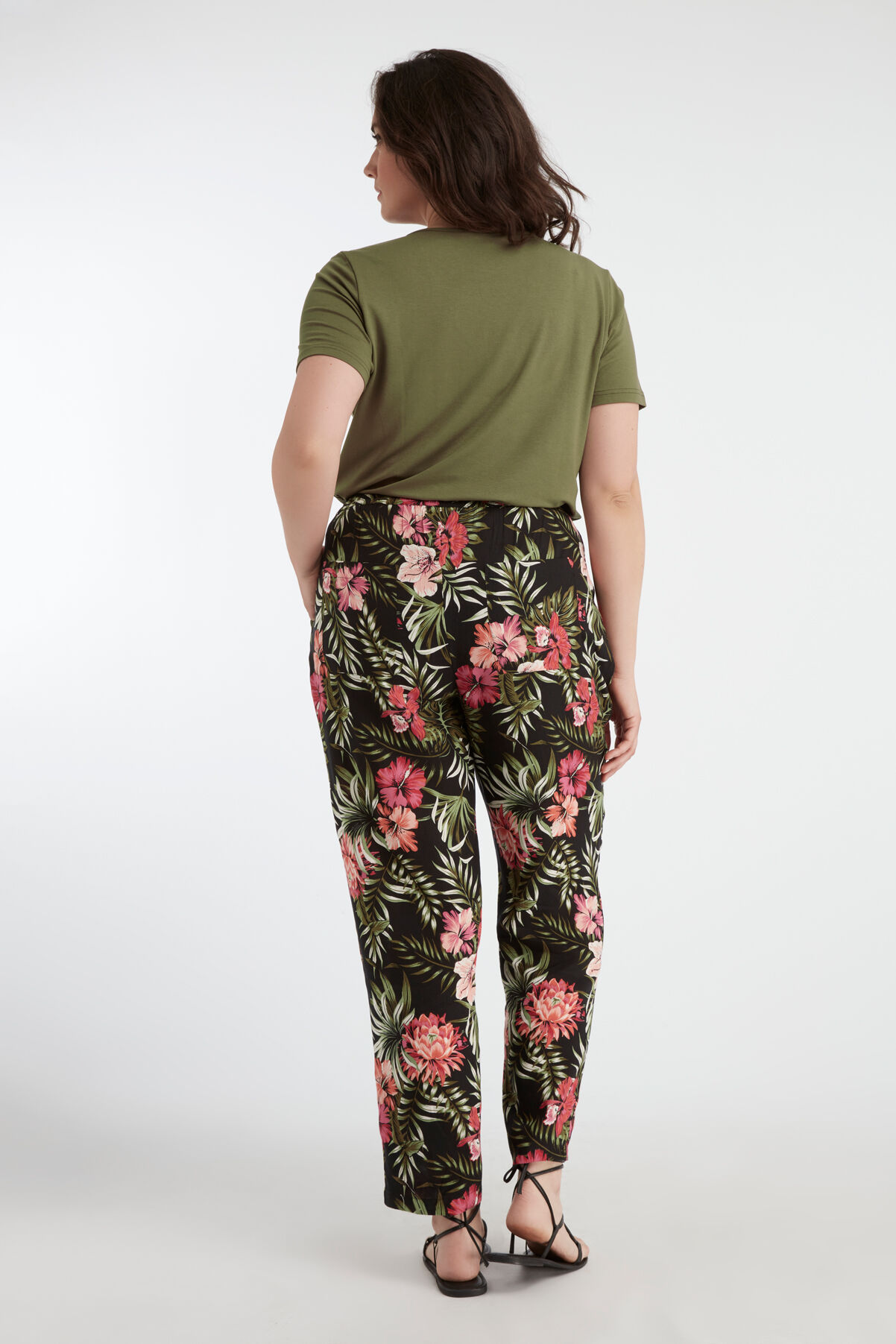 Hose in lockerer Passform mit Print image number 4