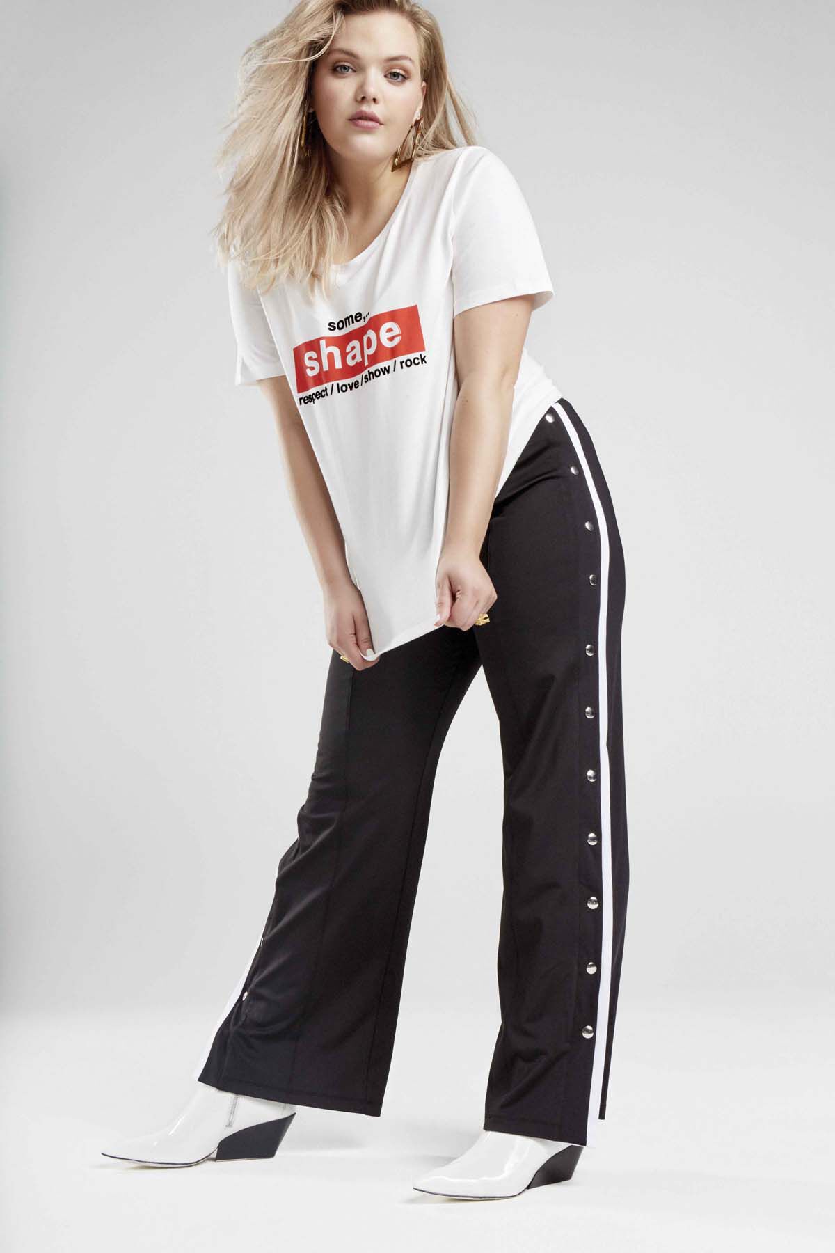 T-Shirt mit Text-Print image number 3