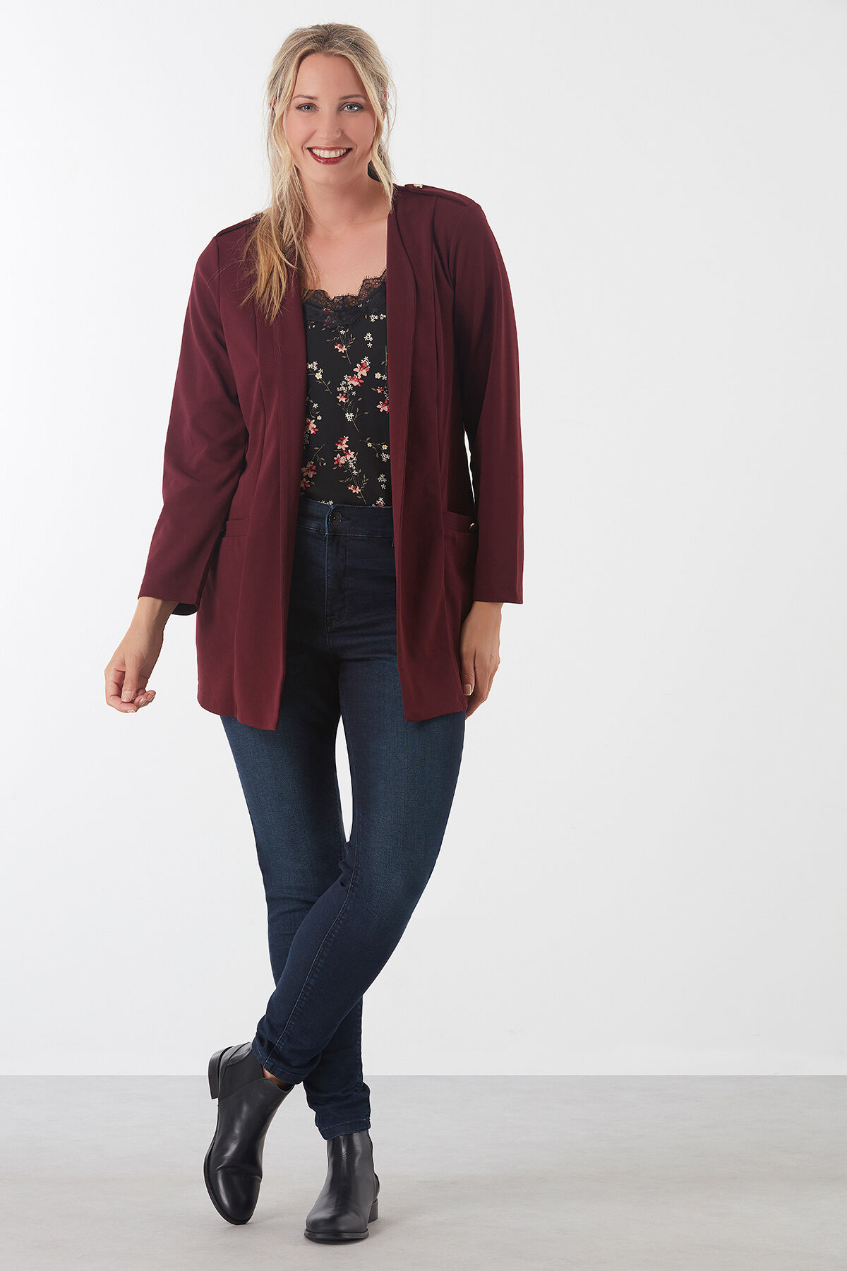 Langer Blazer mit Schulter-Detail image number 3