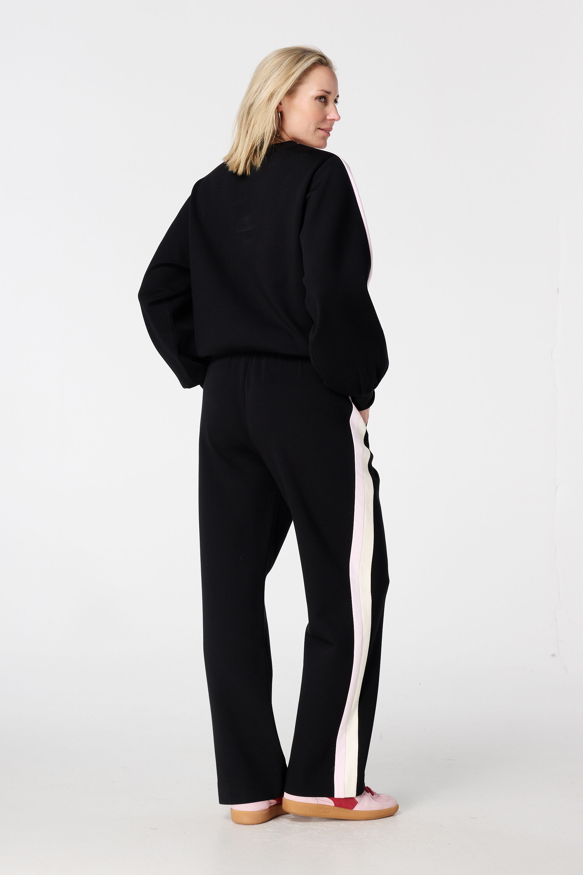 Hose mit Seitenstreifen image number 3