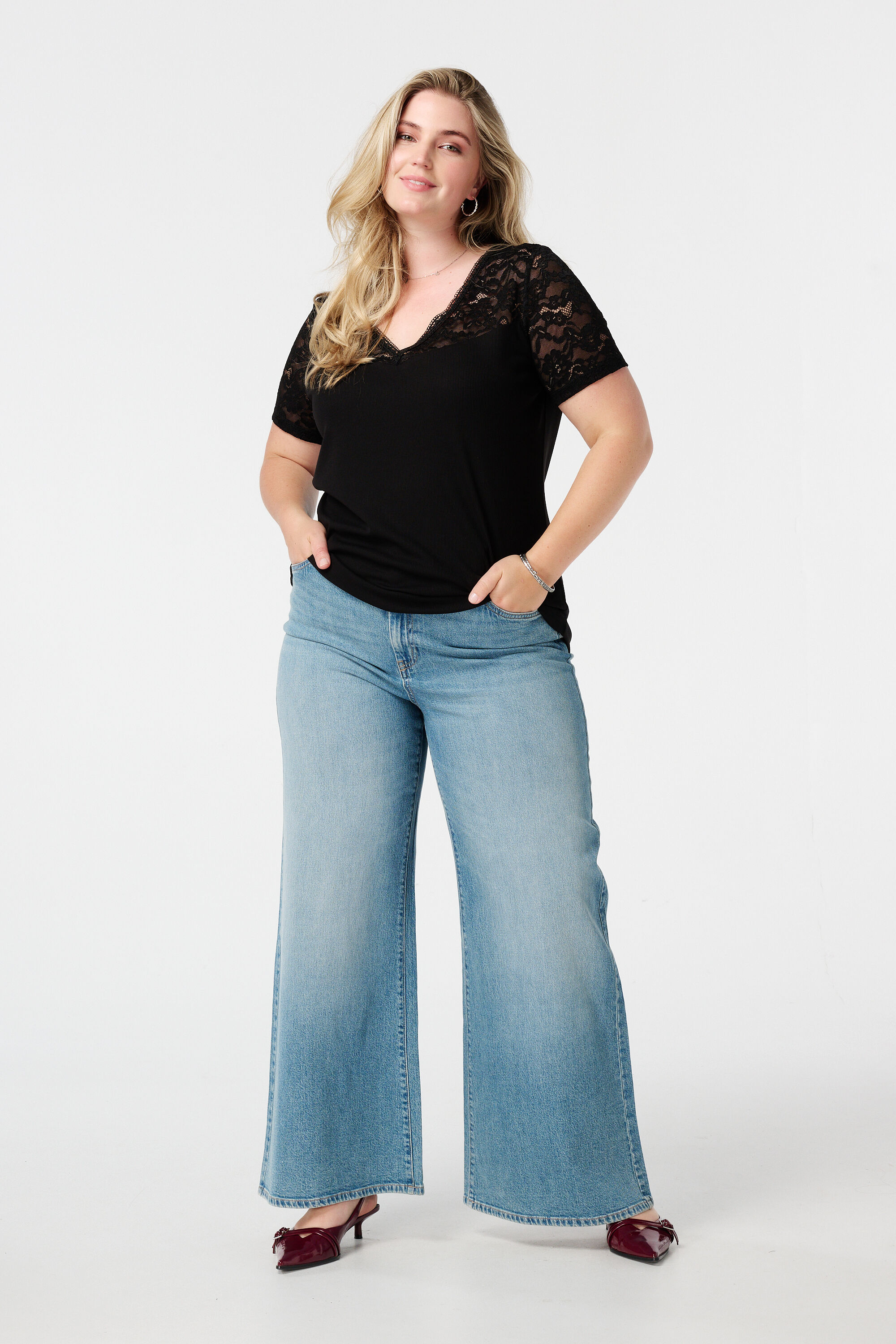 Rippen-T-Shirt mit Spitze image number 5