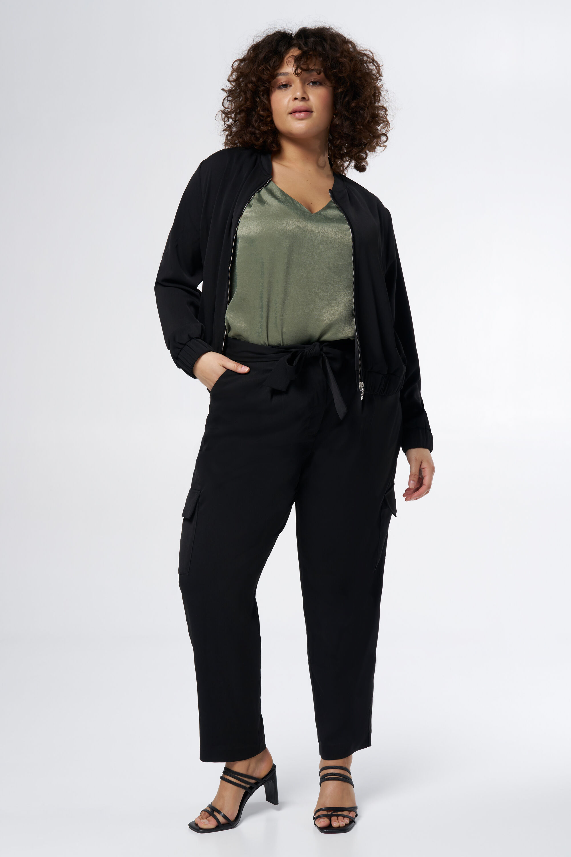 Bomberjacke mit Taschen  image number 5