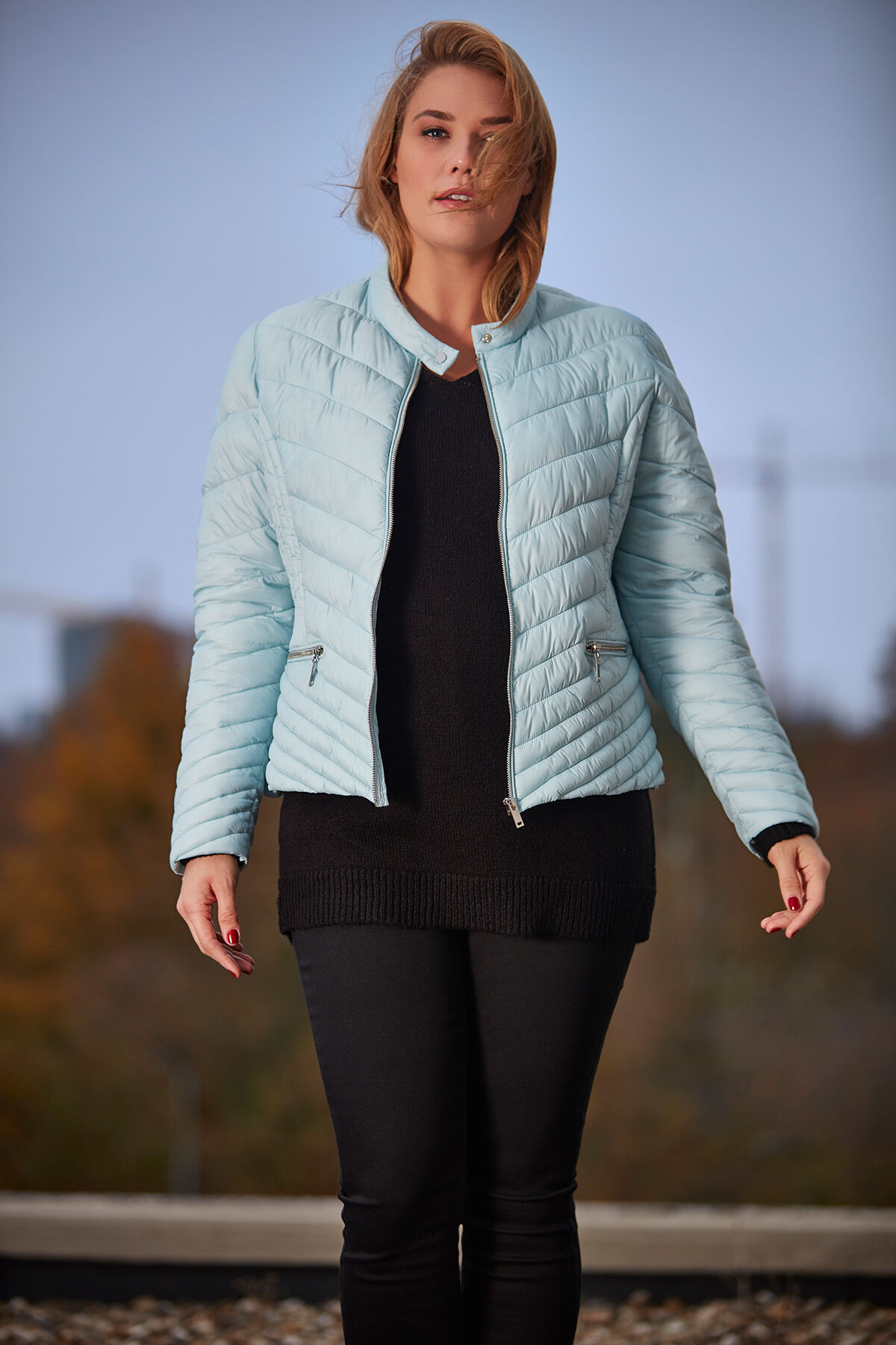 Gef&uuml;tterter Mantel  image number 3