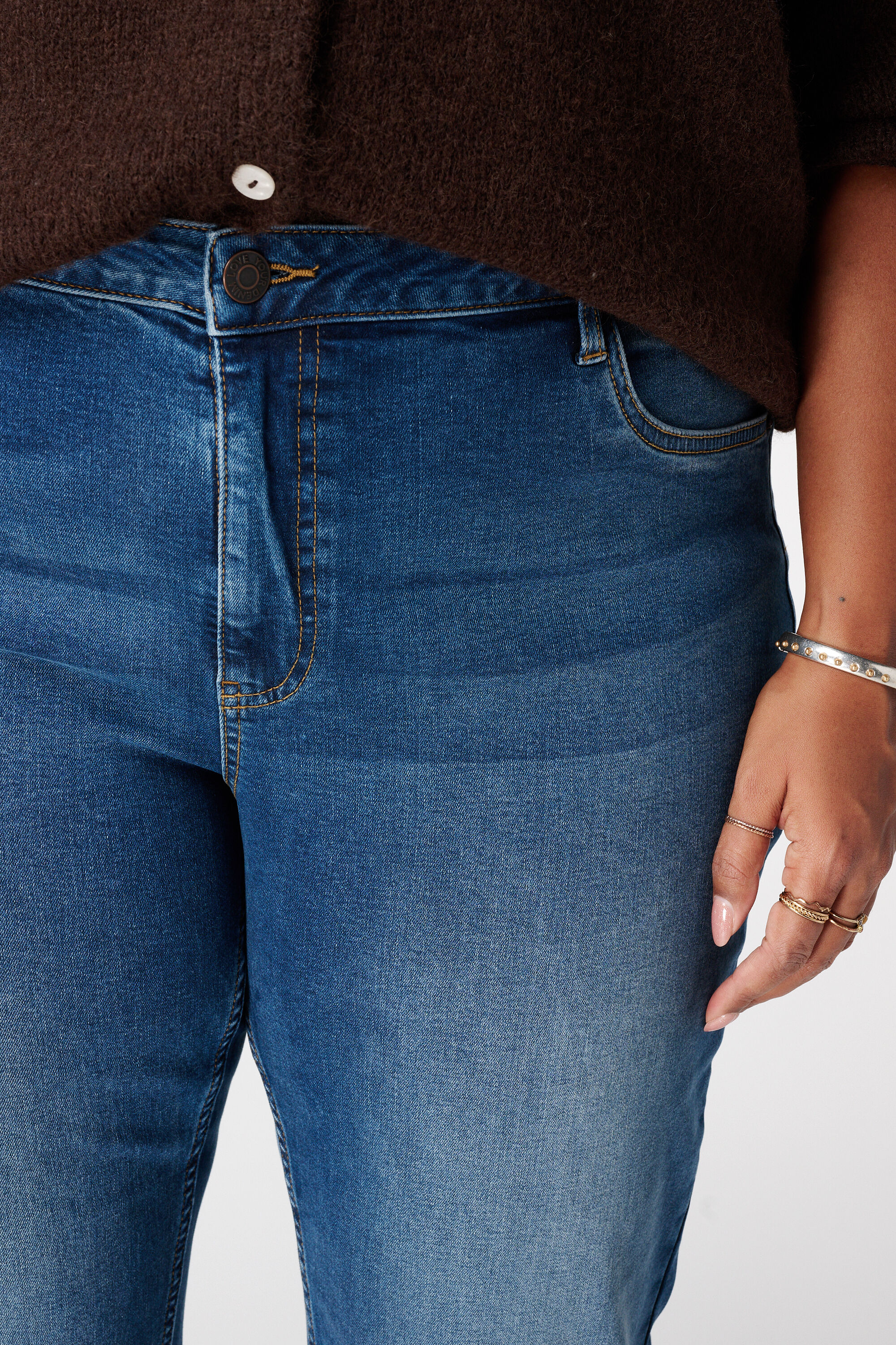 Jeans mit geradem Bein LILY image number 4