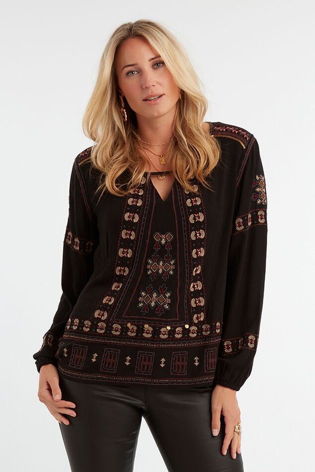 Bluse mit Stickereien image number 4