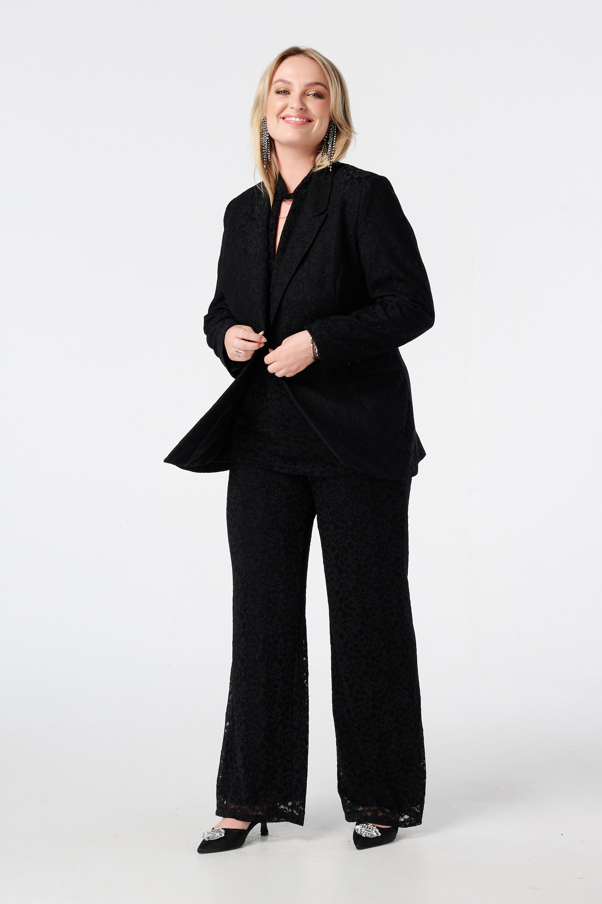 Taillierter Spitzenblazer image number 5