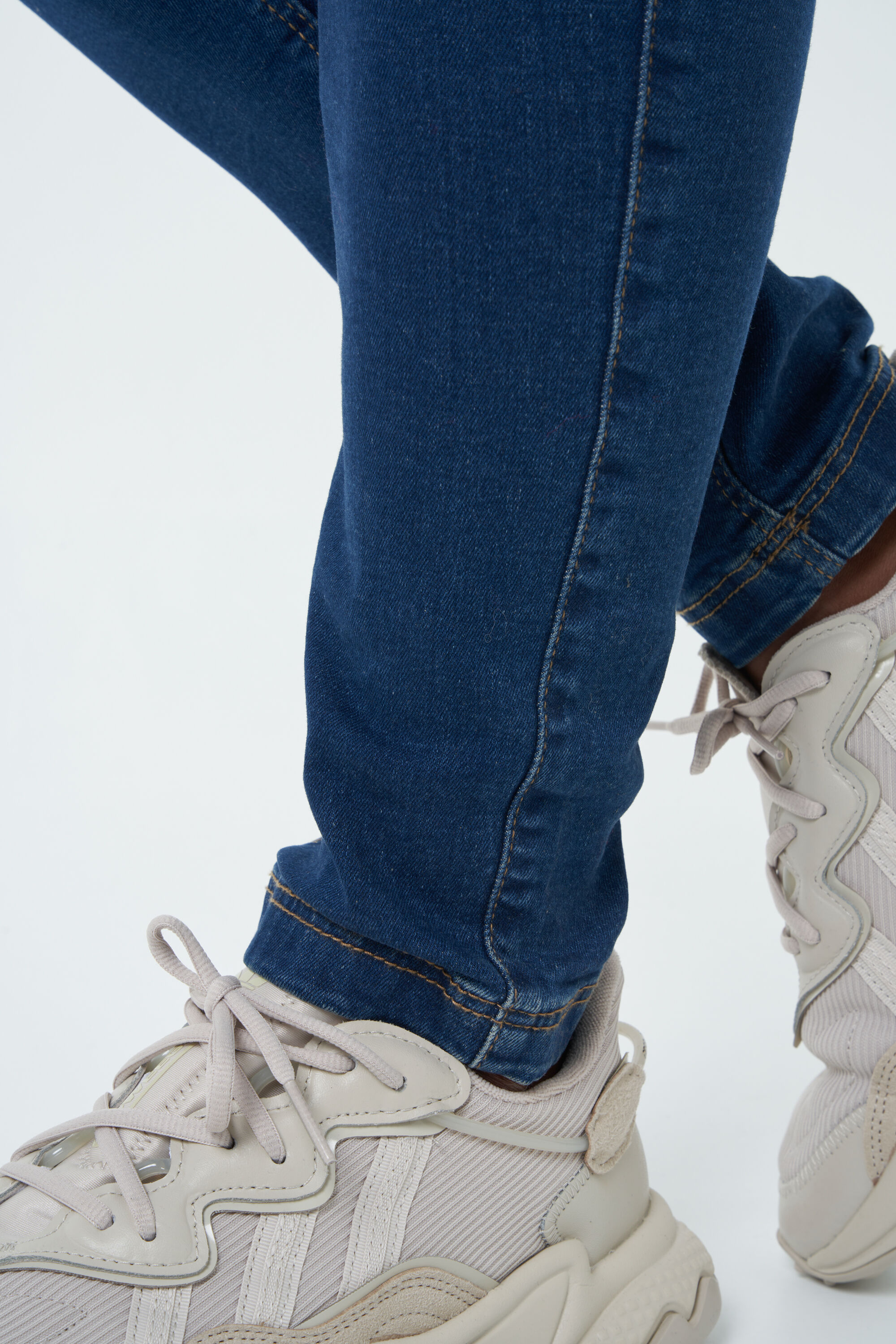 Slim-Fit- 30 inch Treggings POPPY  image number 4