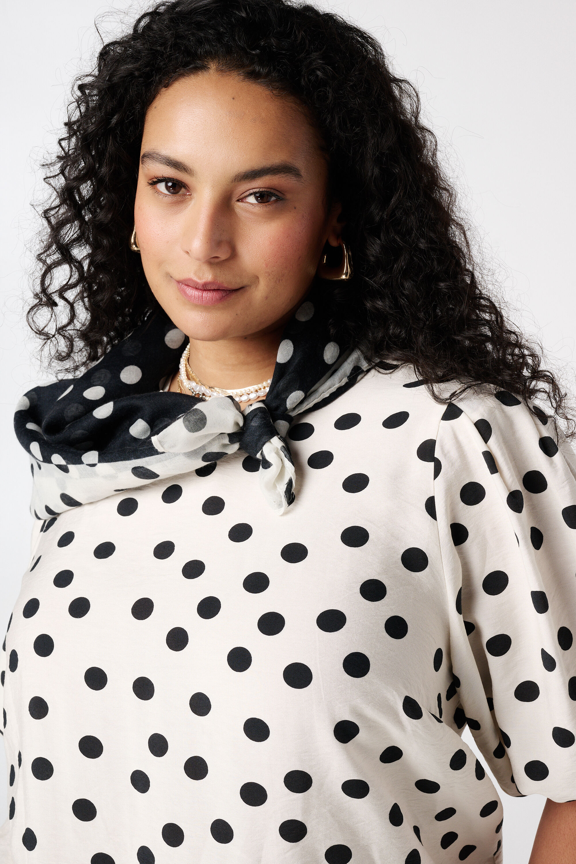 Schal mit Polka Dot Muster image number 2