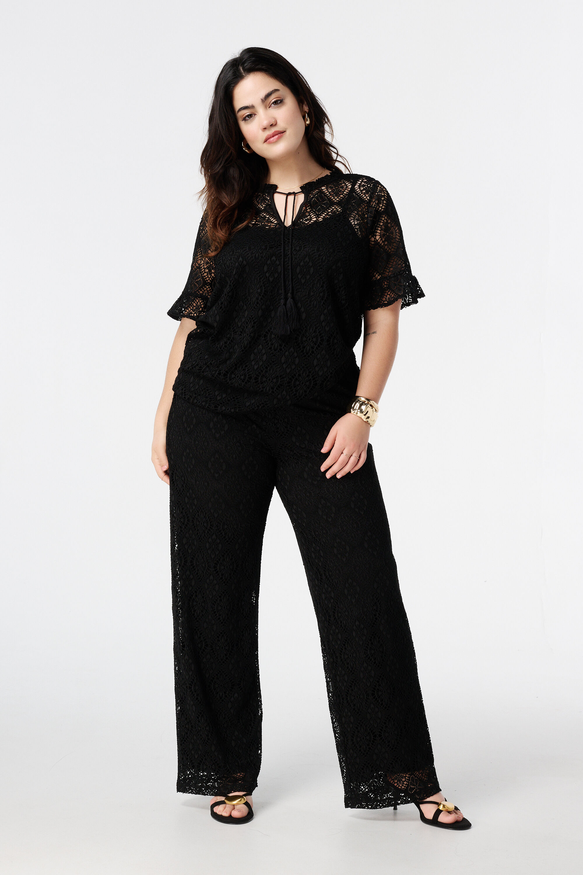 Spitzentop mit kurzen &Auml;rmeln  image number 5