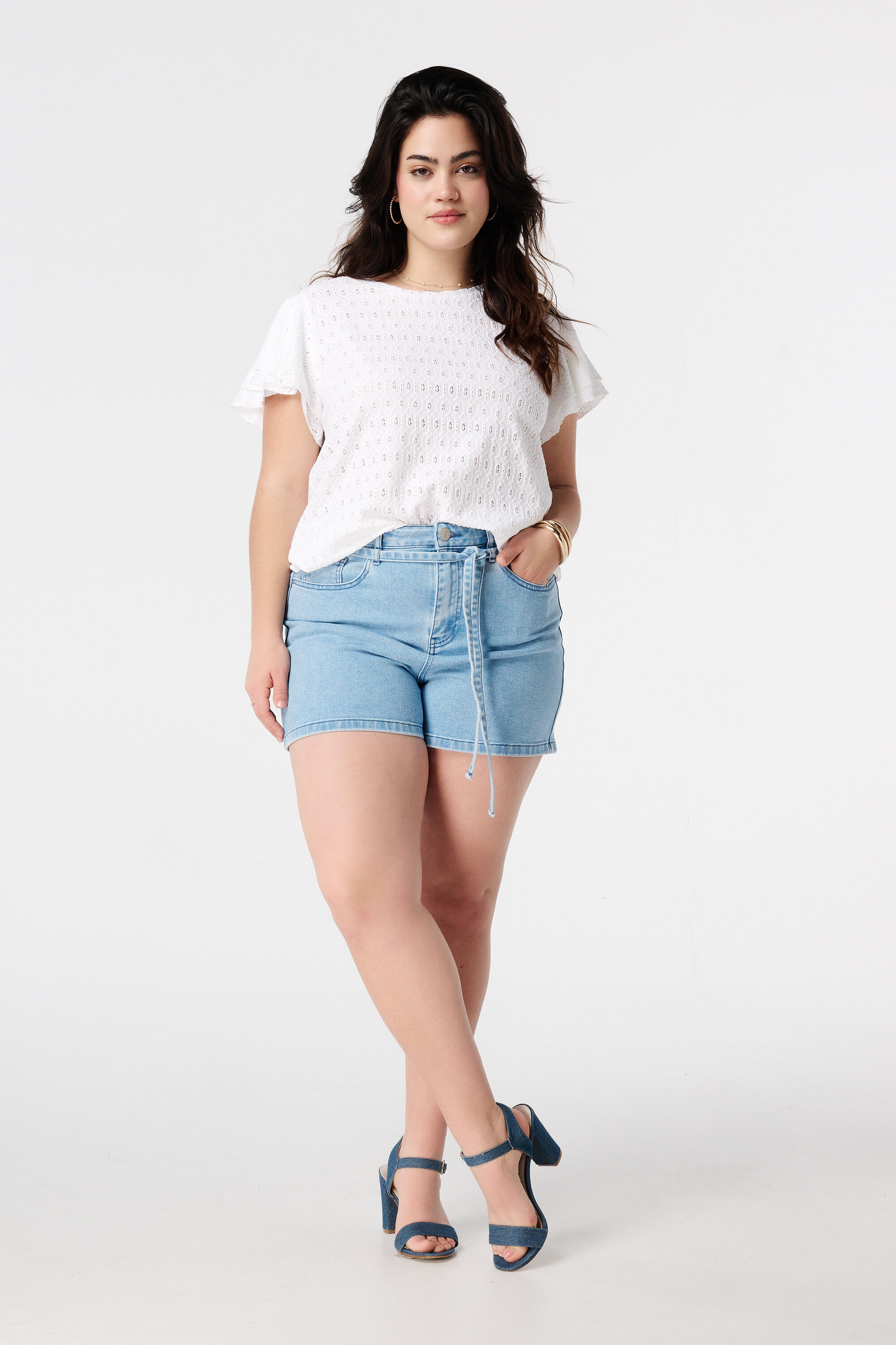 Top mit Lochmuster-Stoff image number 5