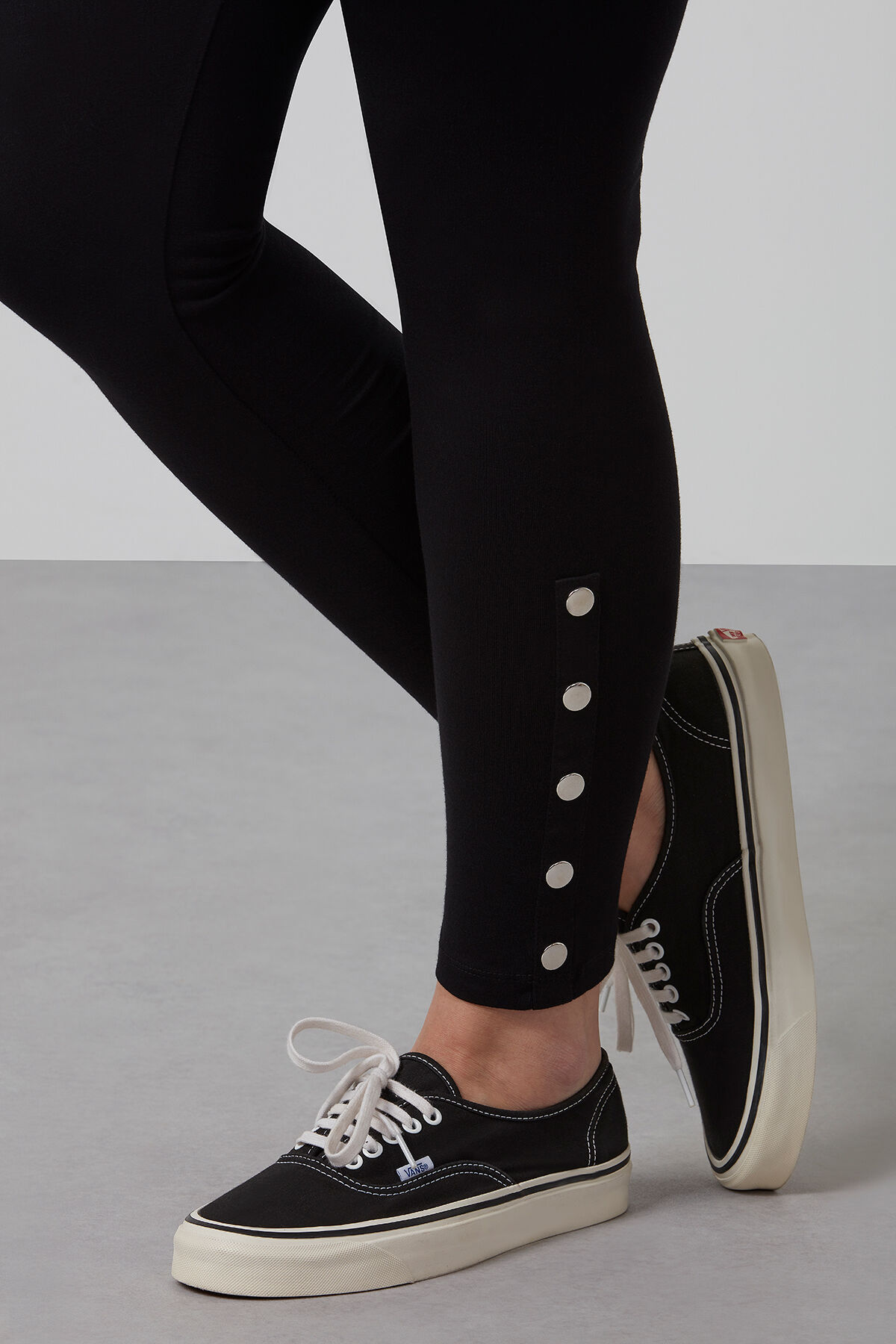 Leggings mit Druckkn&ouml;pfen image number 0