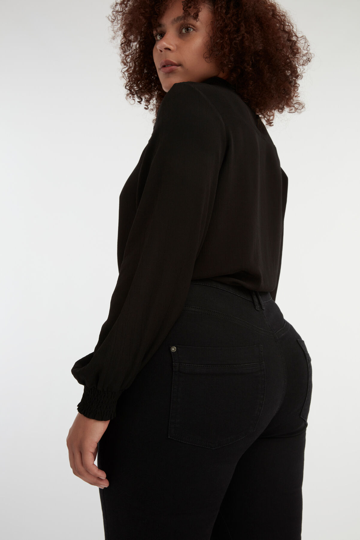 Magic Simplicity Flared-Leg SHAPES Jeans image number 4