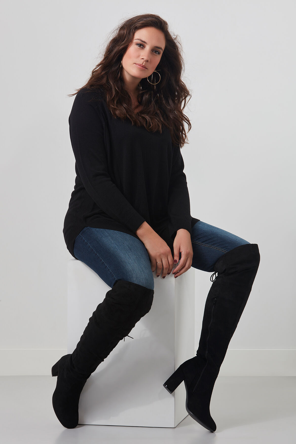 Pullover mit abgerundetem Saum image number 4