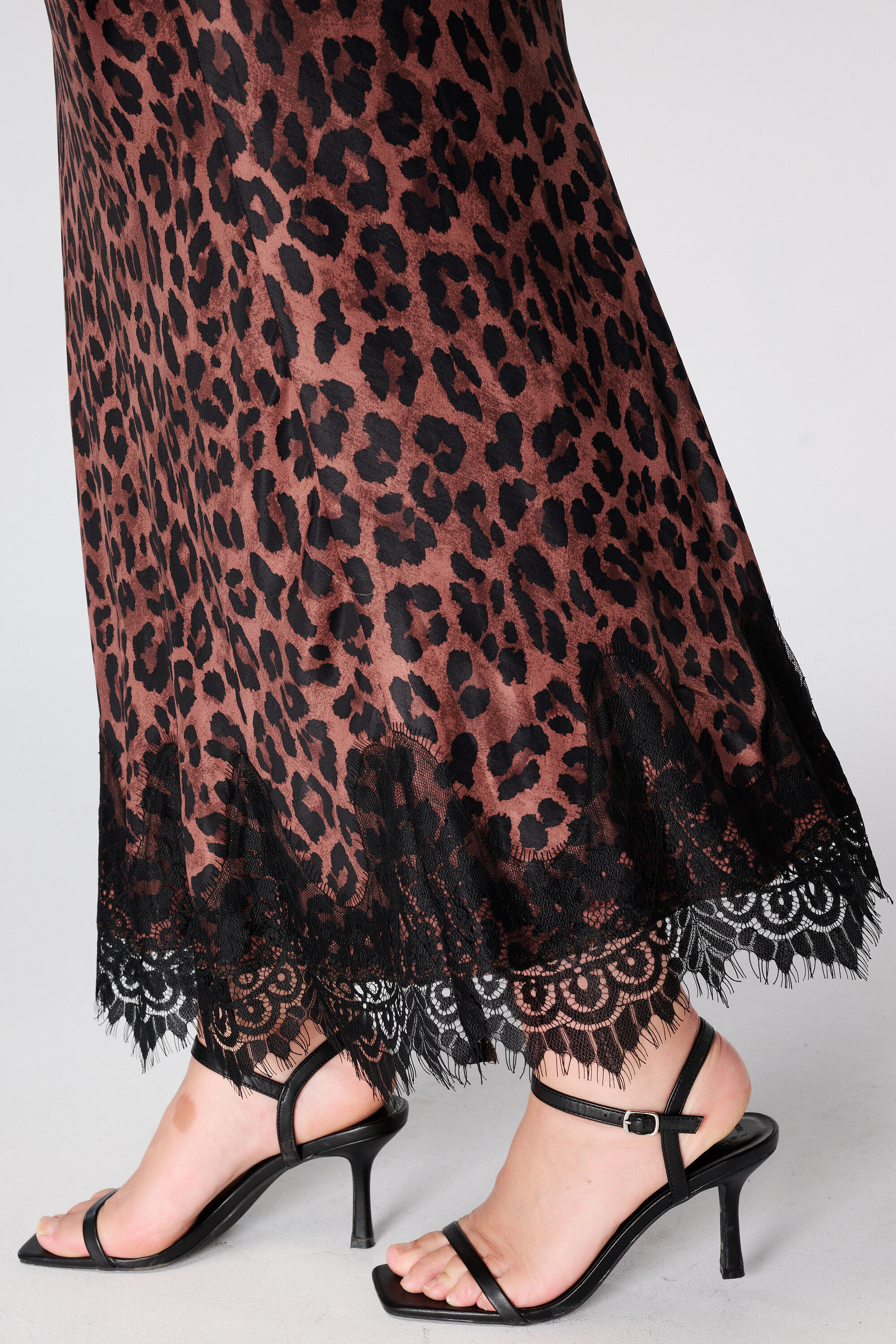 Midi Satinsrock mit Animalprint image number 4