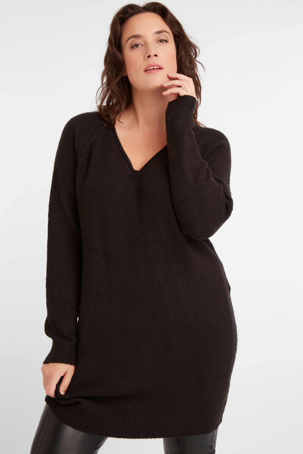 Sweater-Kleid mit V-Ausschnitt image number 3