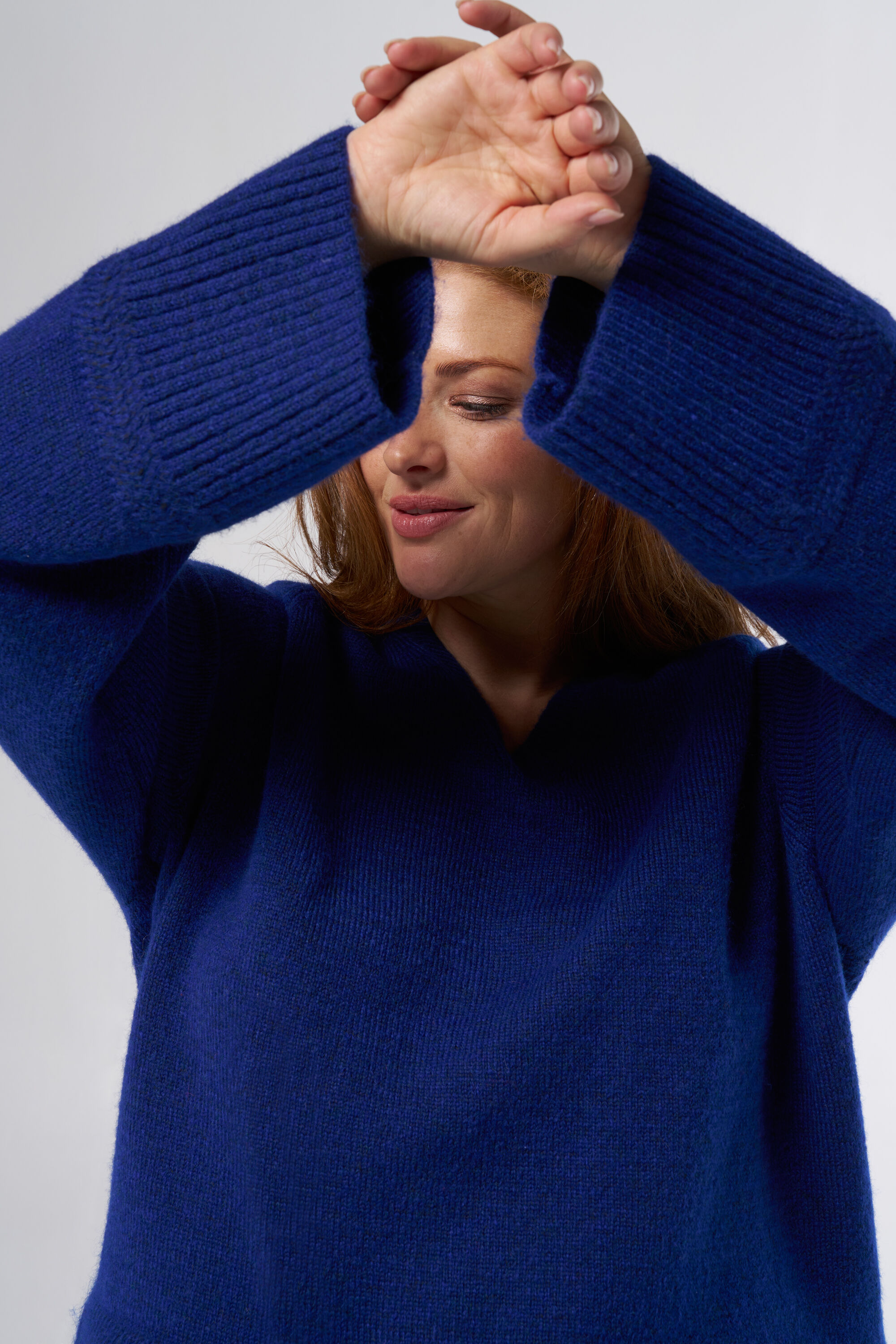 Strickpullover mit V-Ausschnitt image number 4