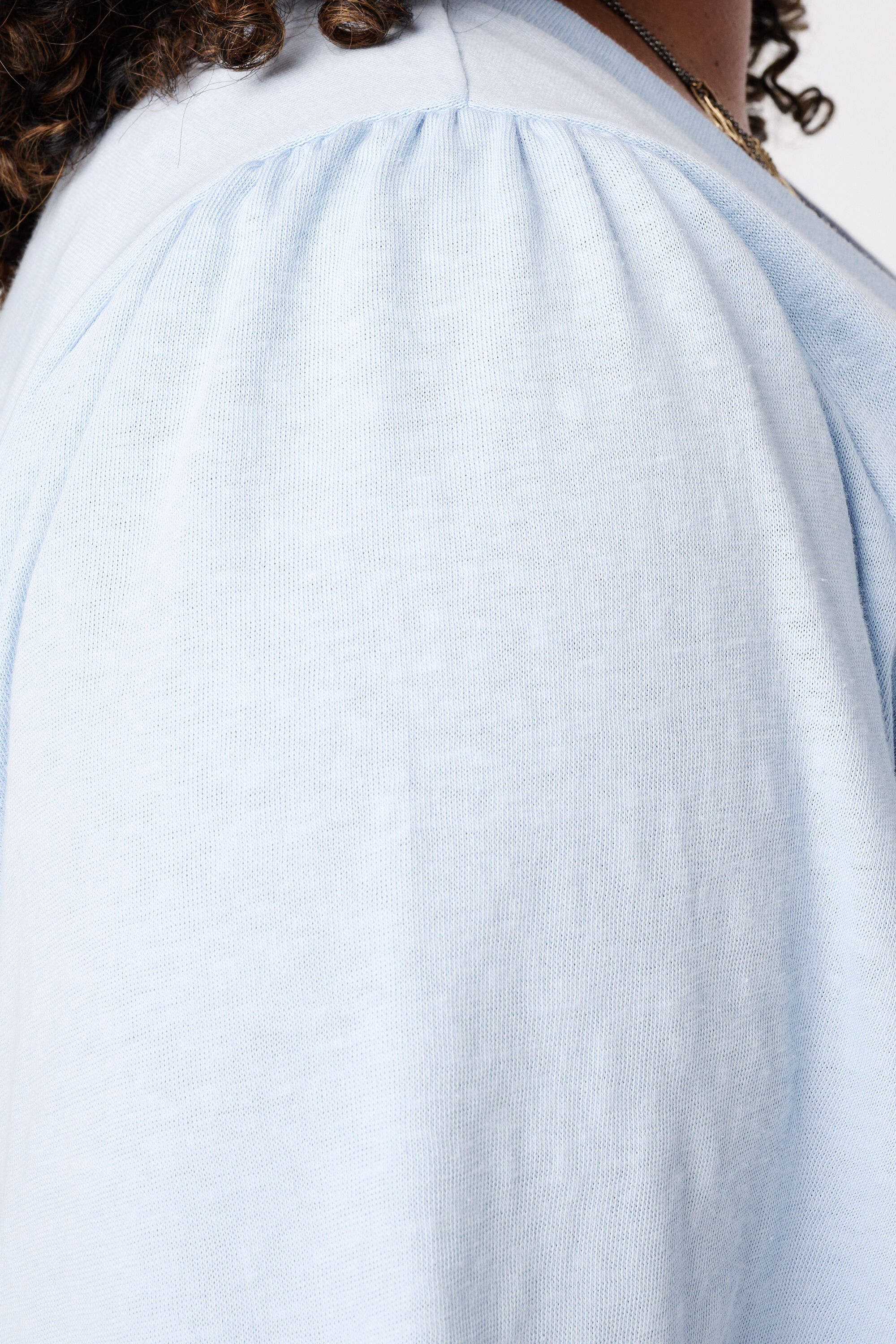 T Shirt mit V Ausschnitt image number 6
