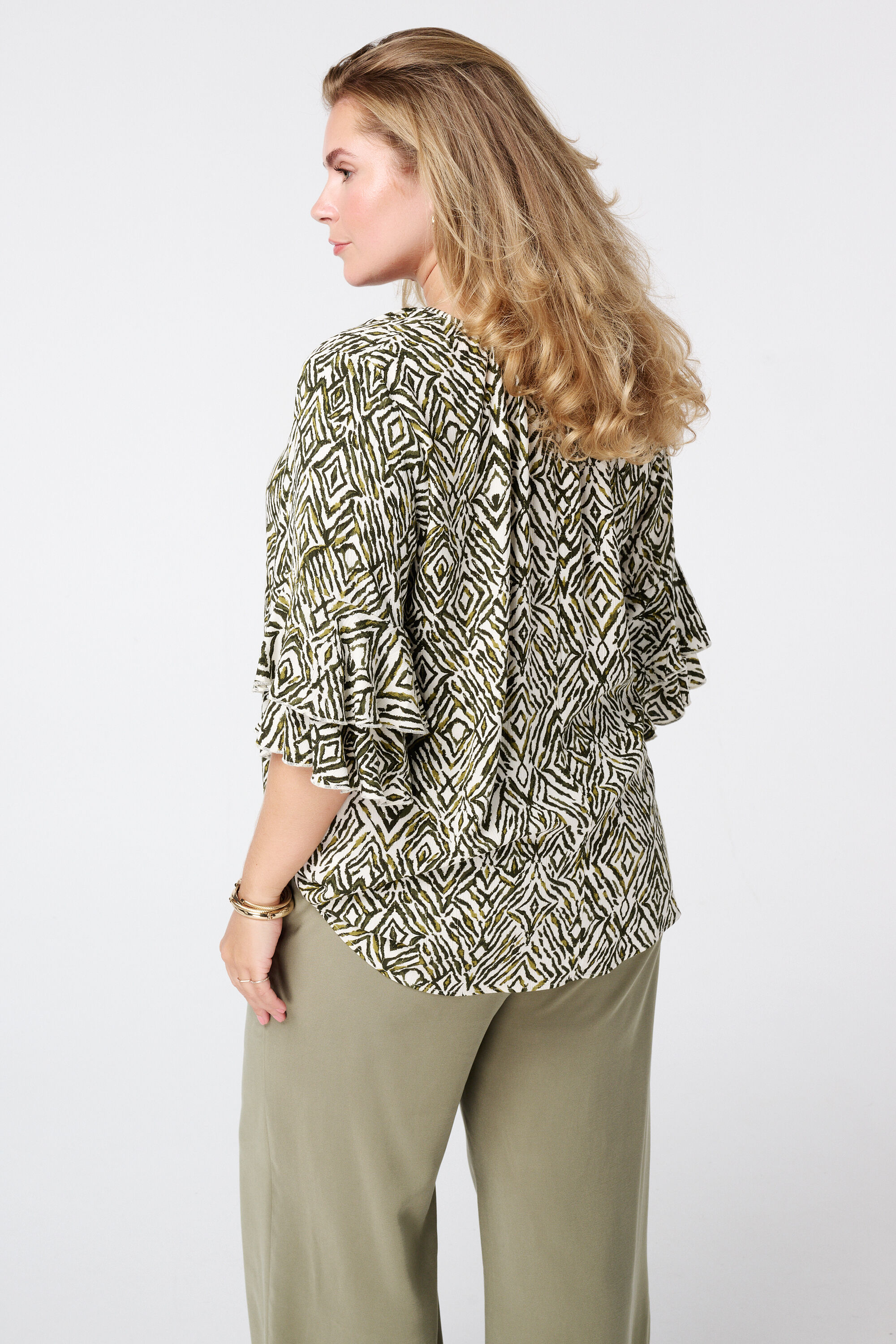 Bluse mit Print und R&uuml;schen&auml;rmeln image number 3