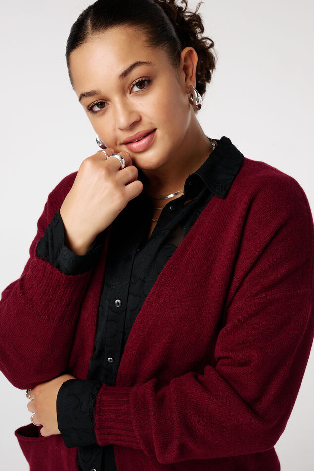 Mittellange Strickjacke mit Eingrifftaschen image number 4