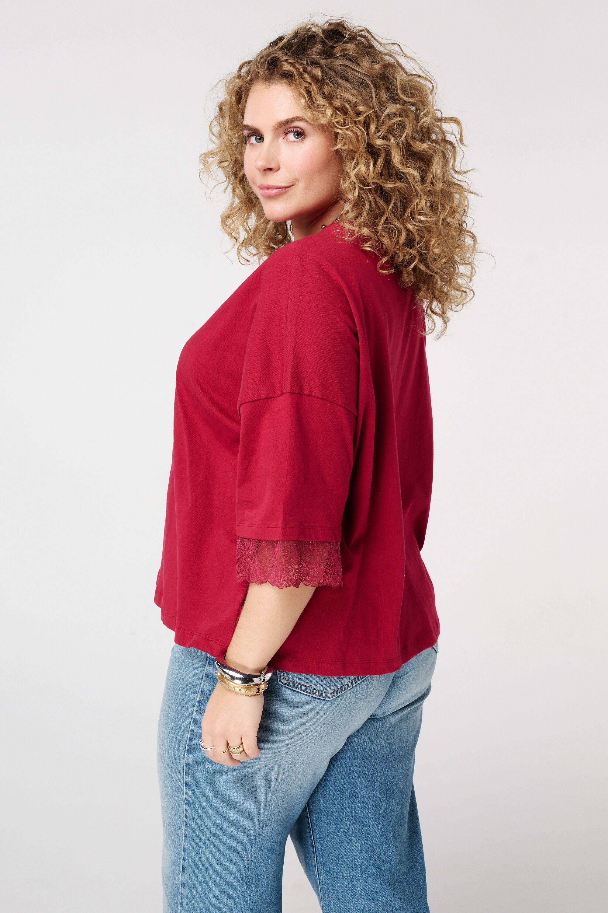 T-Shirt mit Spitzendetails image number 3