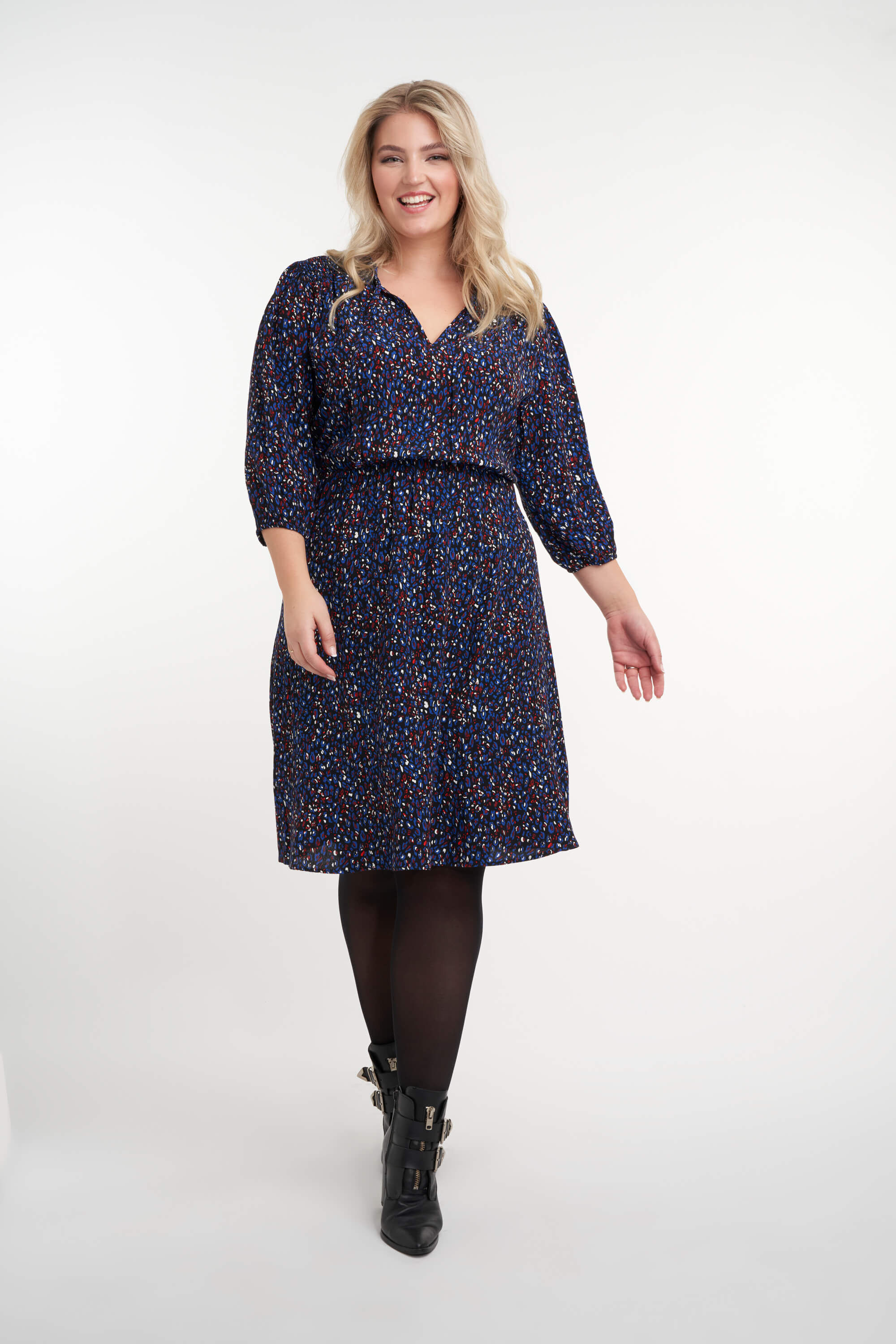 Kleid mit Print image number 5