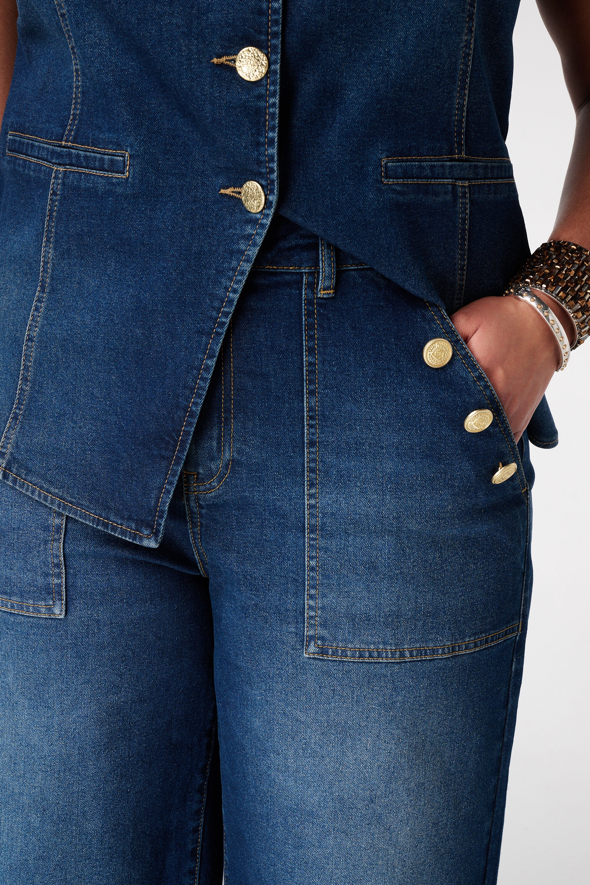 Wide Leg Jeans mit Zierkn&ouml;pfen image number 4